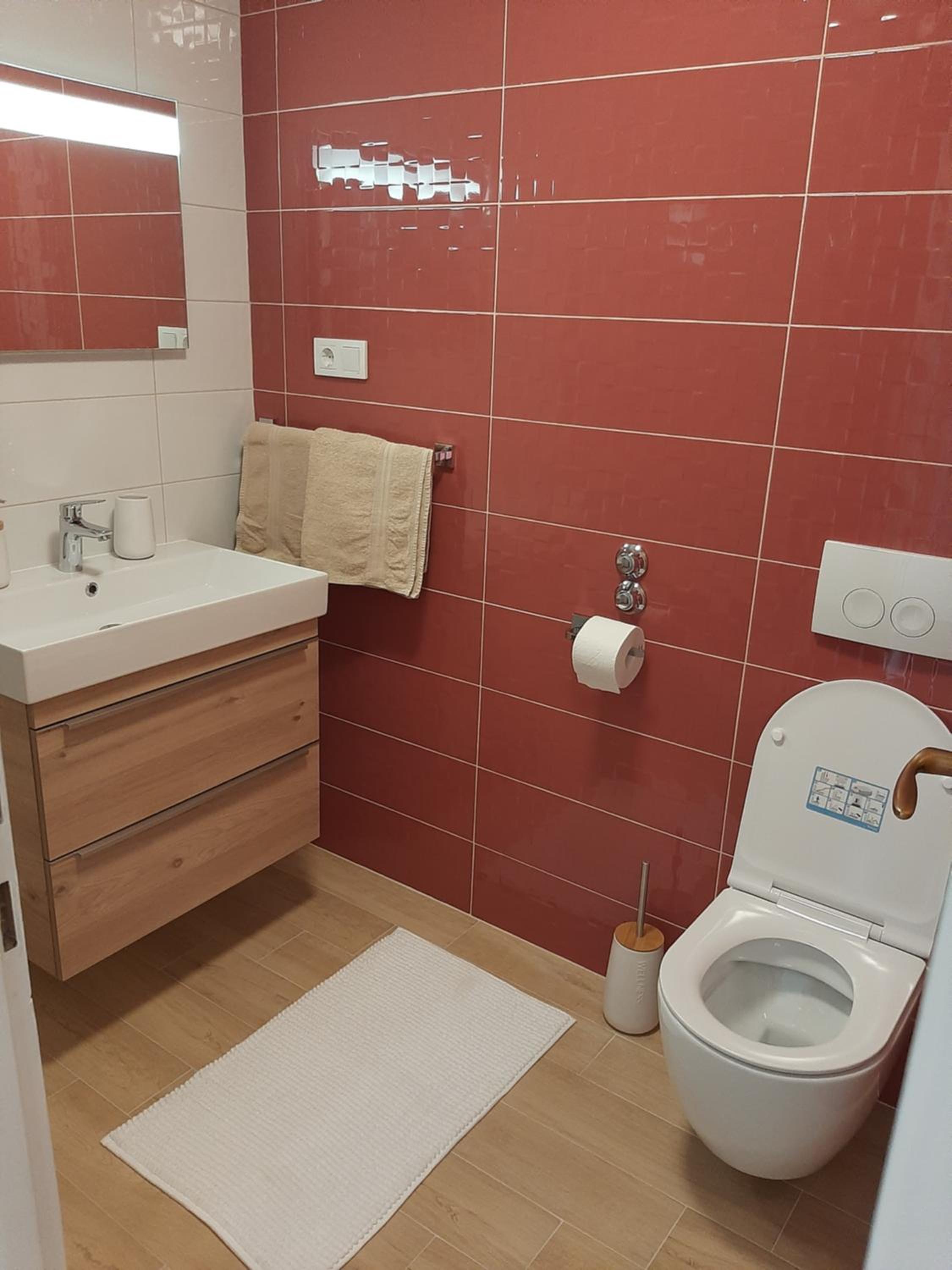 Deluxe Double Room with Side Sea View photo 3