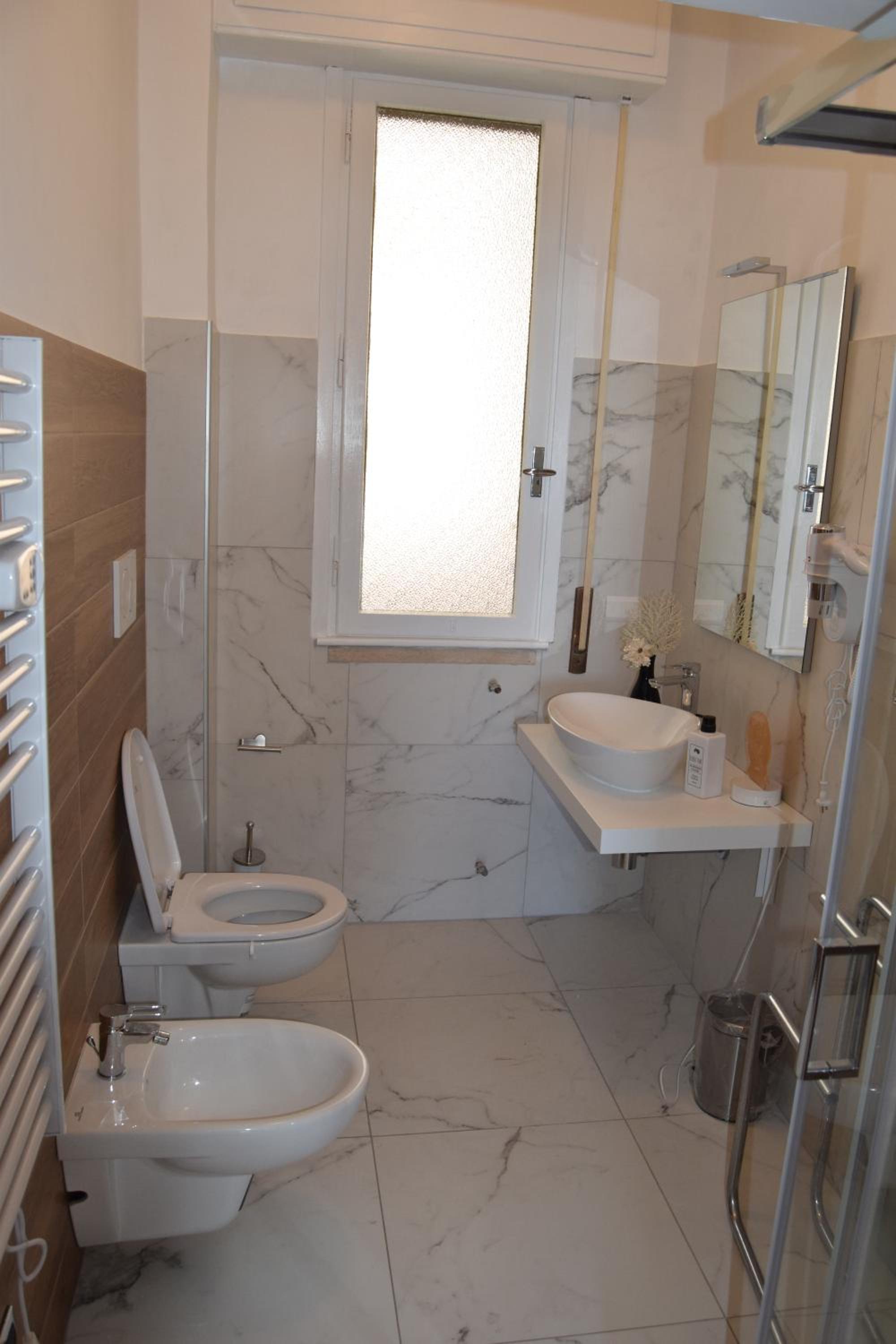 Deluxe Double Room with Sea View - Photo 2