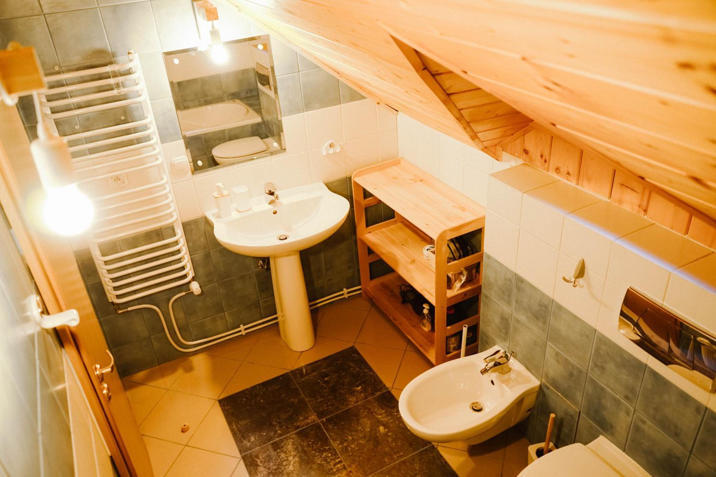 Four-Bedroom House photo 2