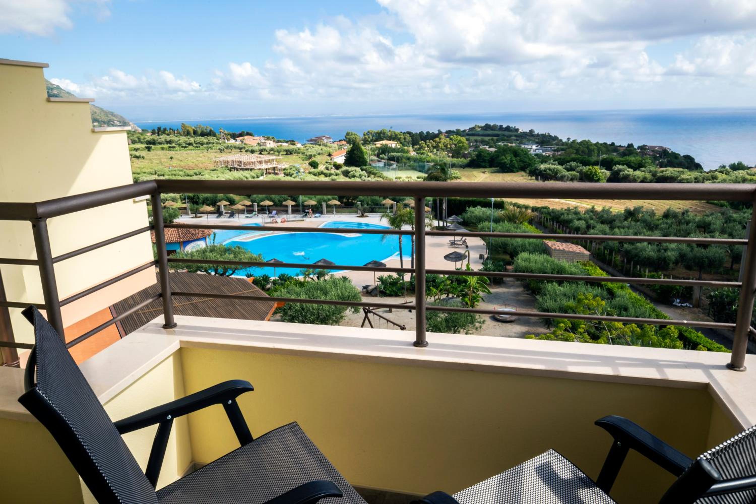 Superior Double or Twin Room with Sea View - Photo 5