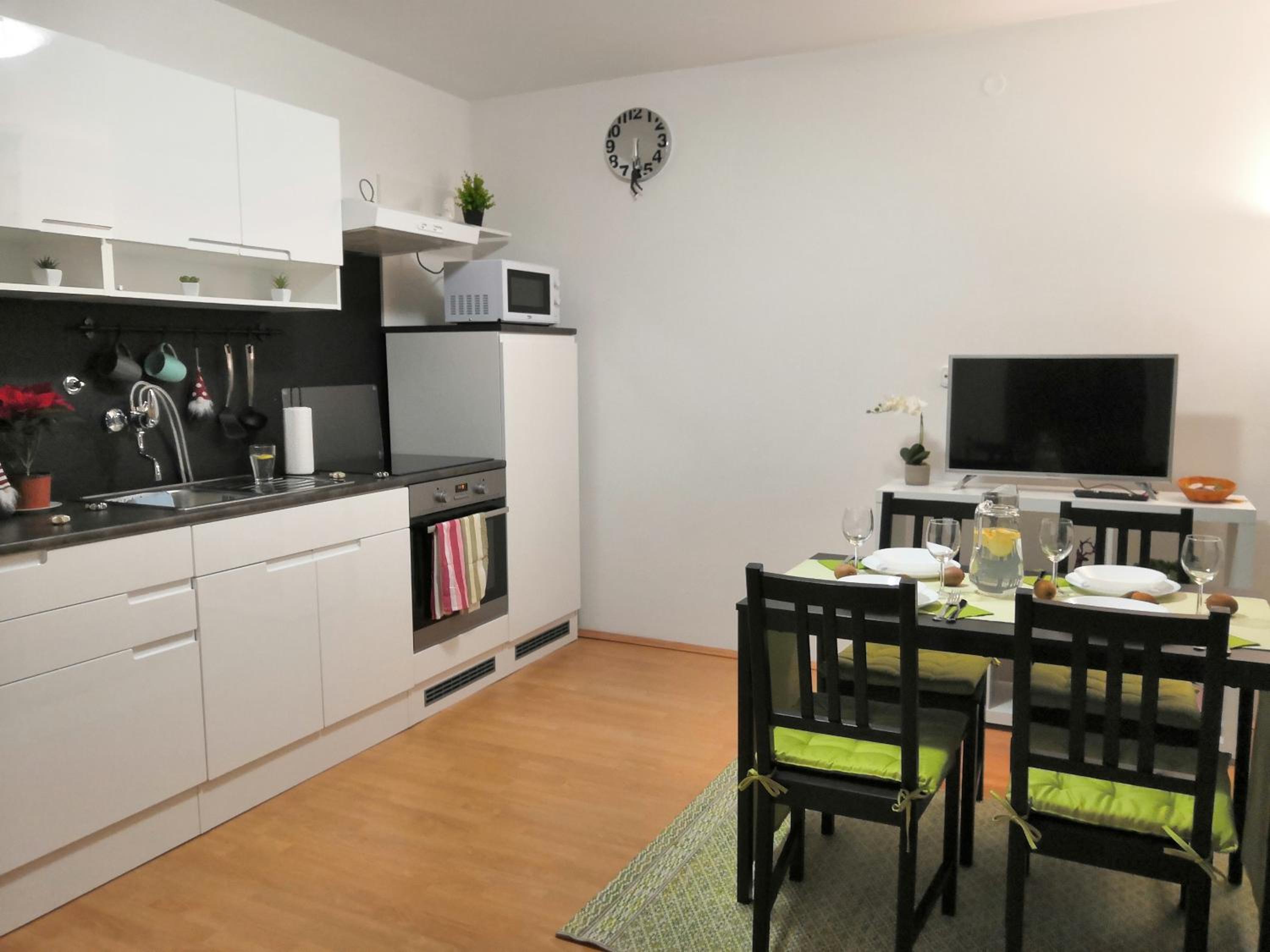 Two-Bedroom Apartment - Photo 34