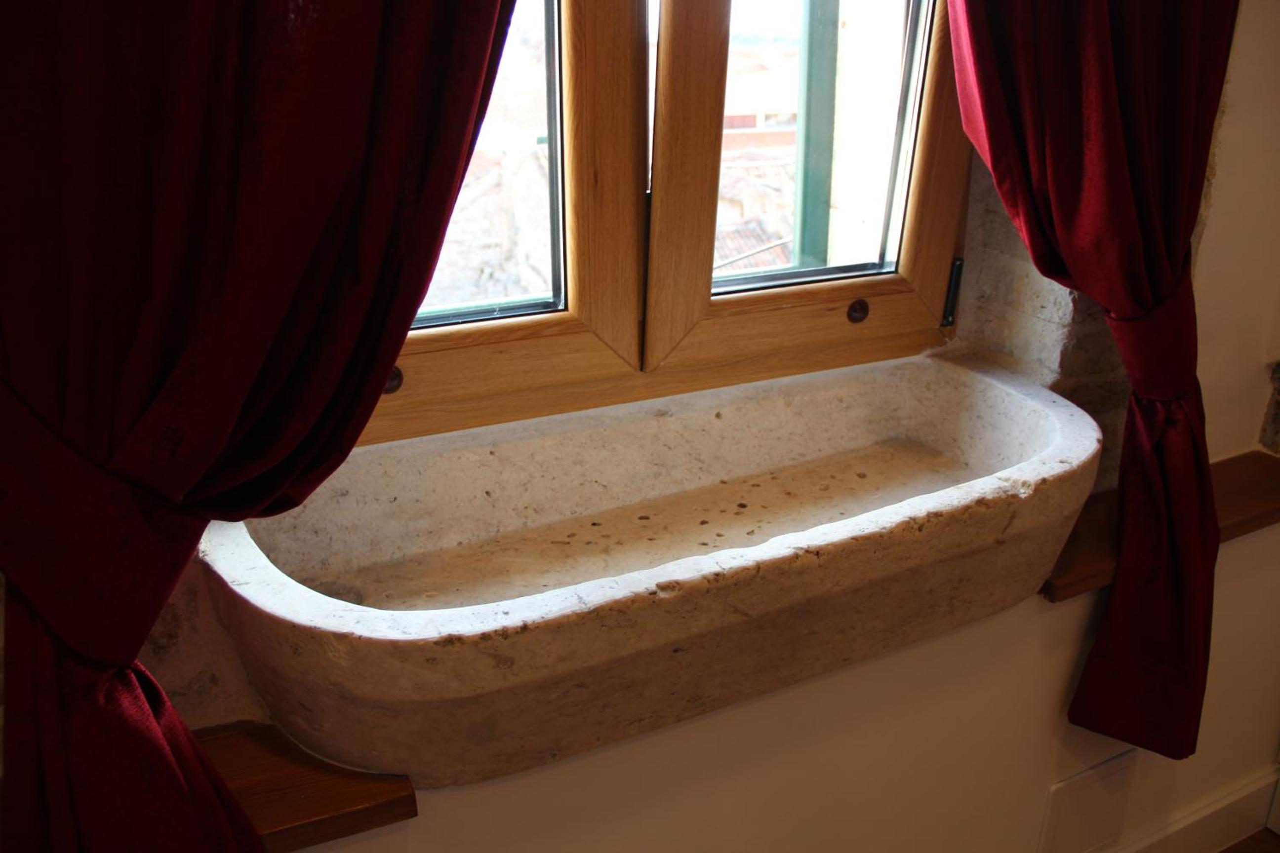 Deluxe Double Room with Sea View - Photo 20