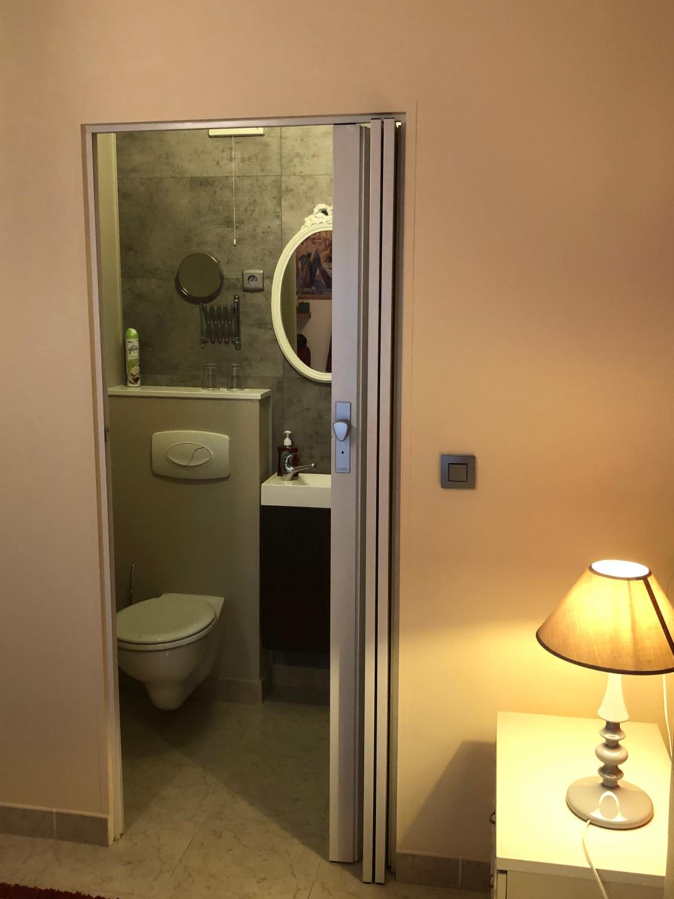 Small Double or Twin Room photo 3