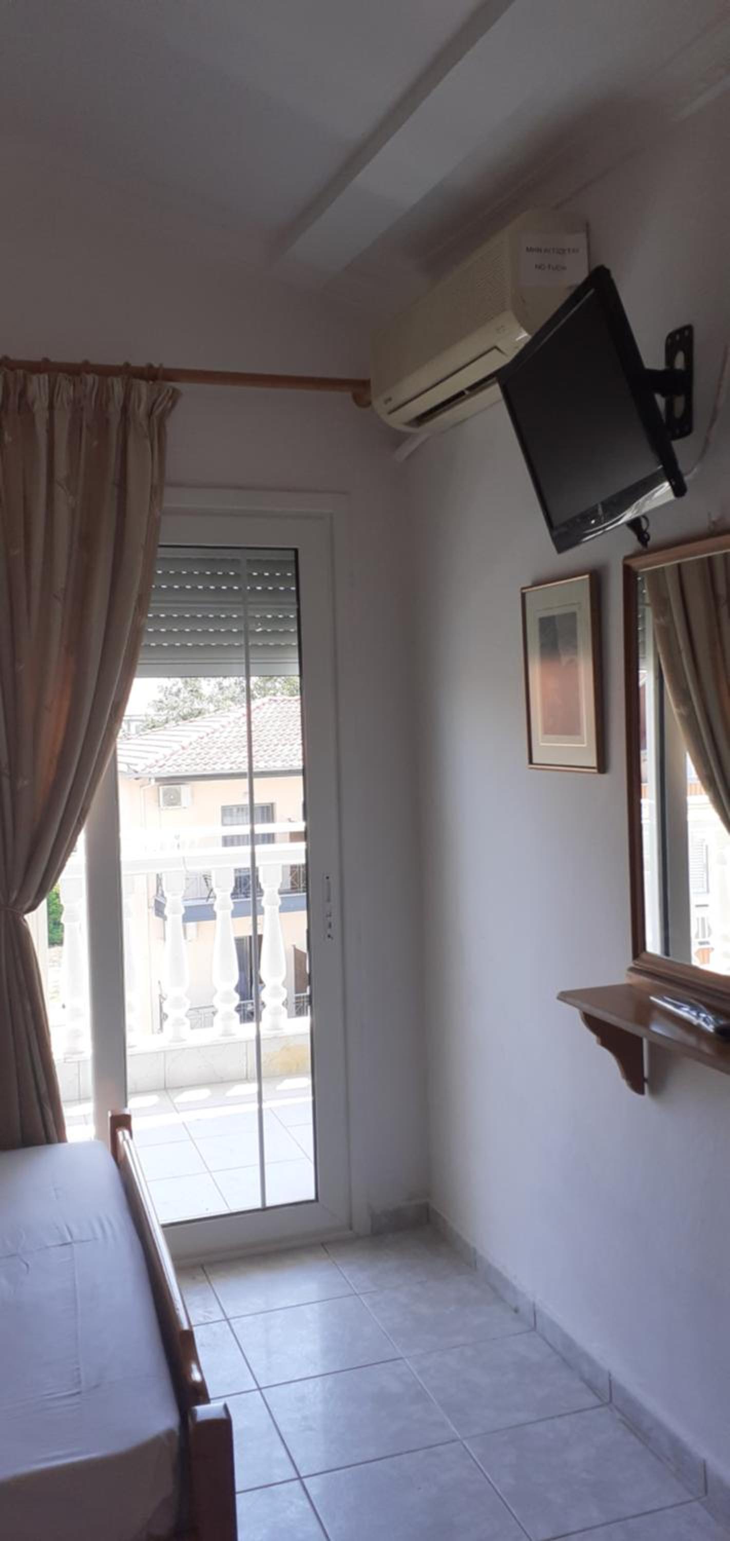 Comfort Triple Room - Photo 18