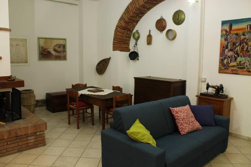 One-Bedroom Apartment - Photo 4