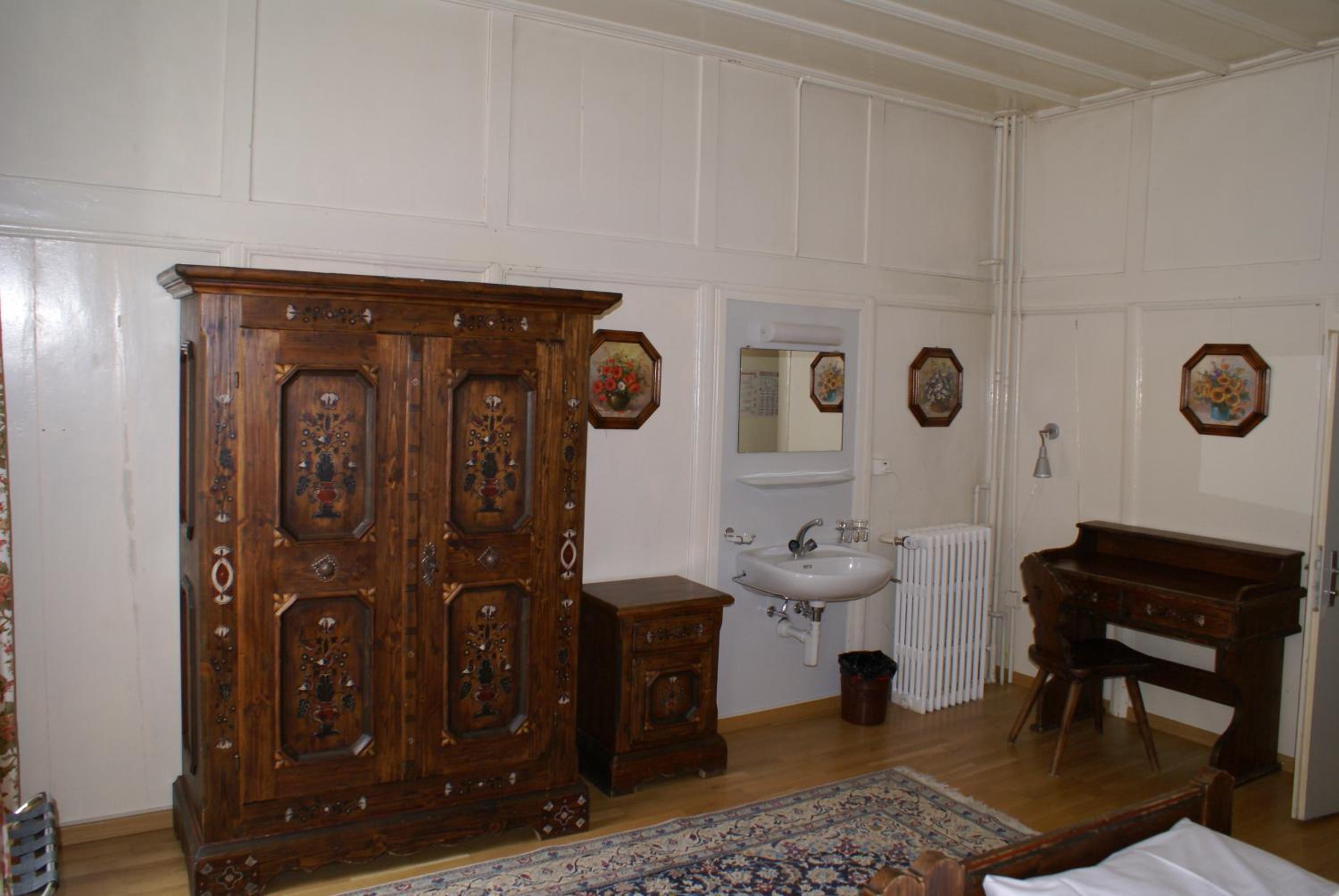 Double Room with Private Bathroom - Photo 4