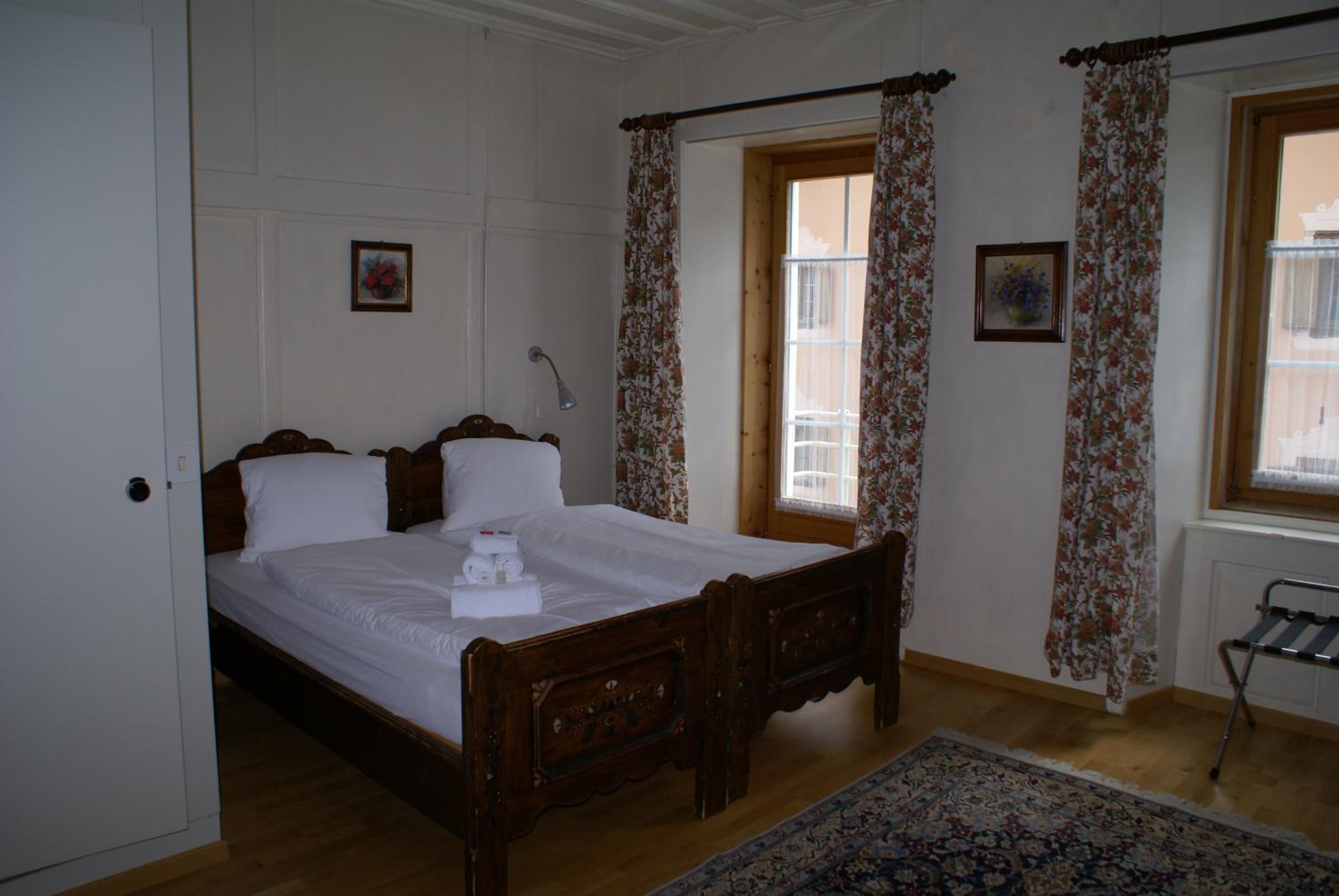 Double Room with Private Bathroom - Photo 5