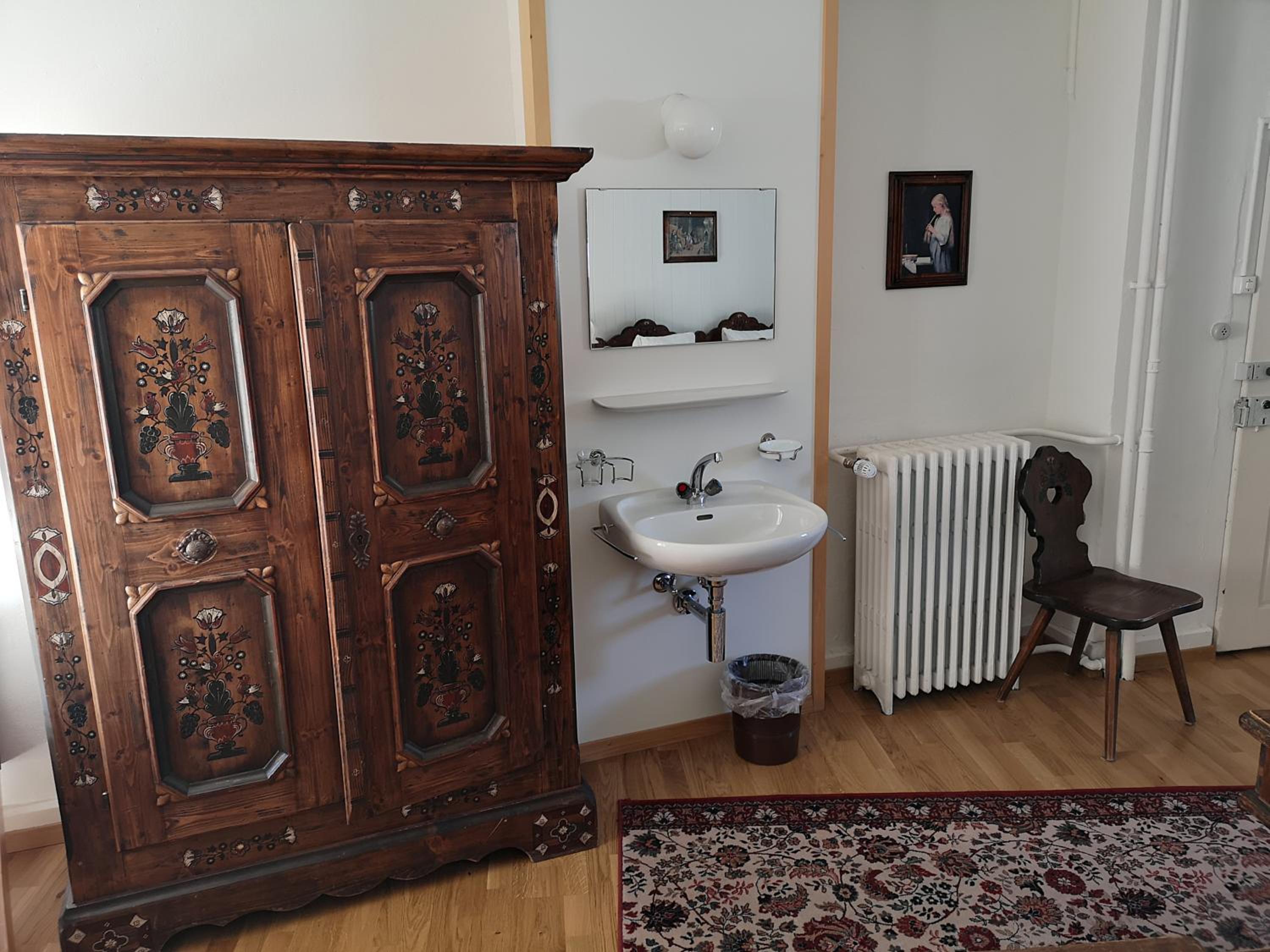 Quadruple Room with Bathroom - Photo 2