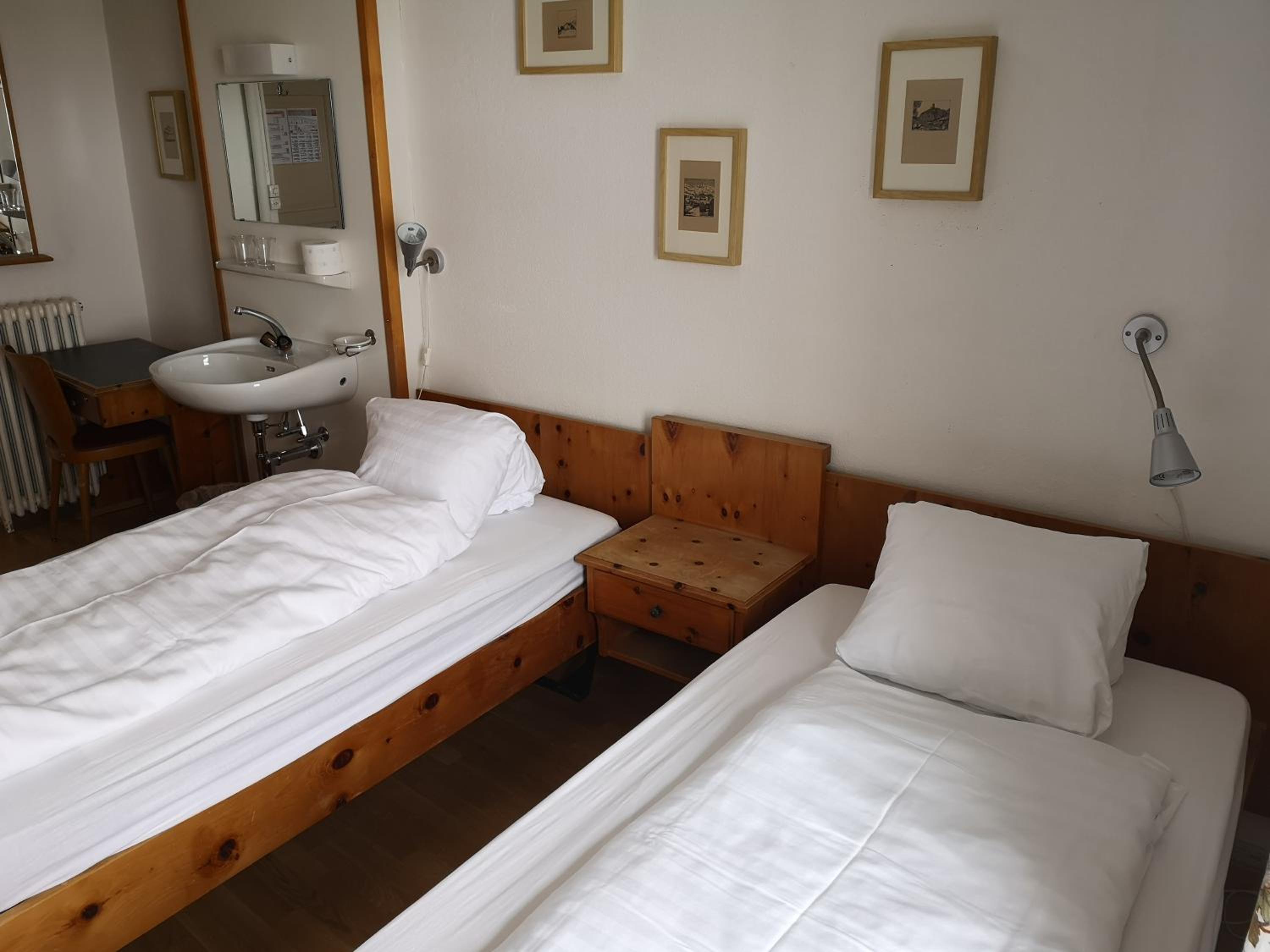 Double or Twin Room with Shared Bathroom photo 2