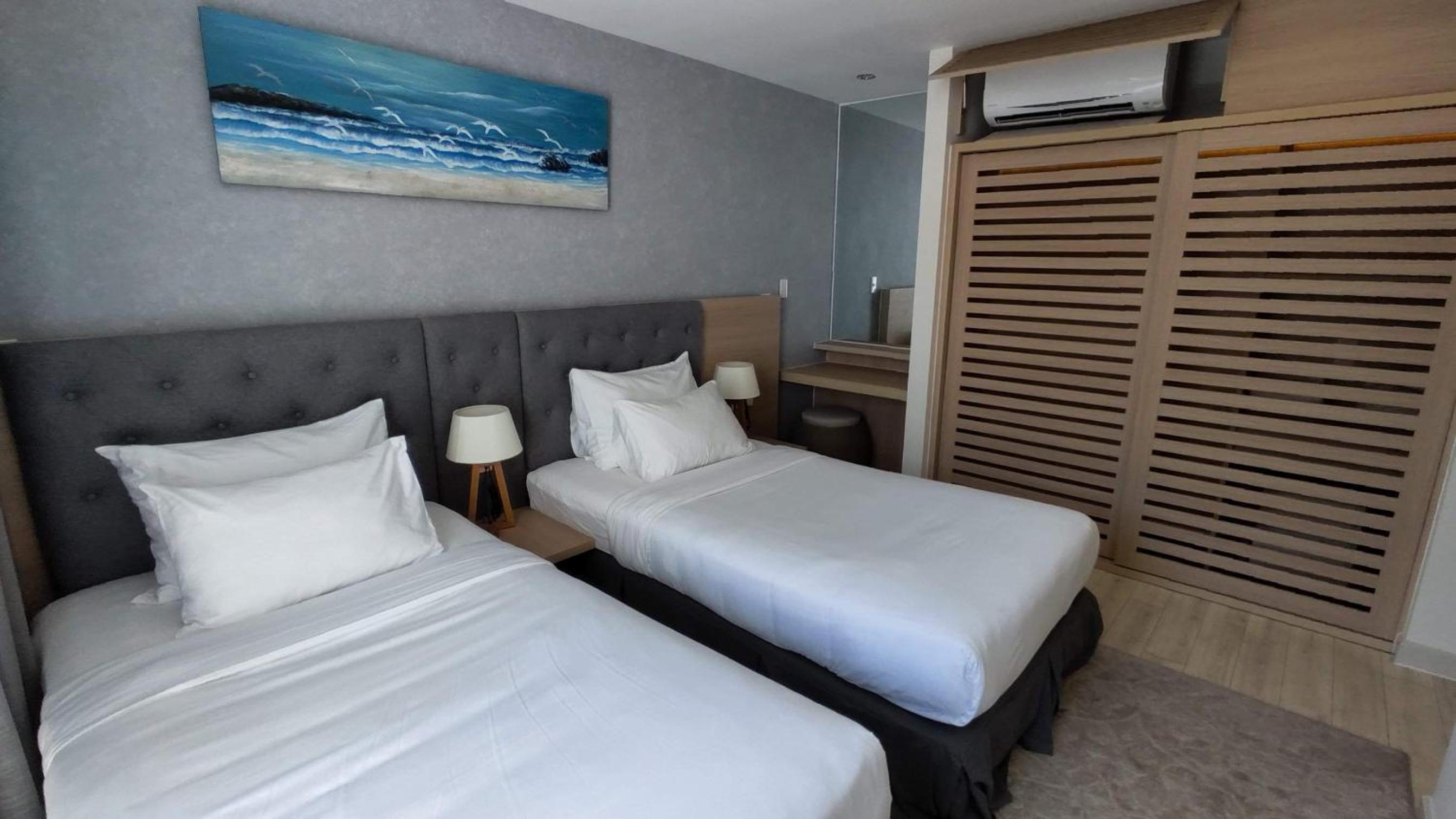 Family Room with Sea View photo 2