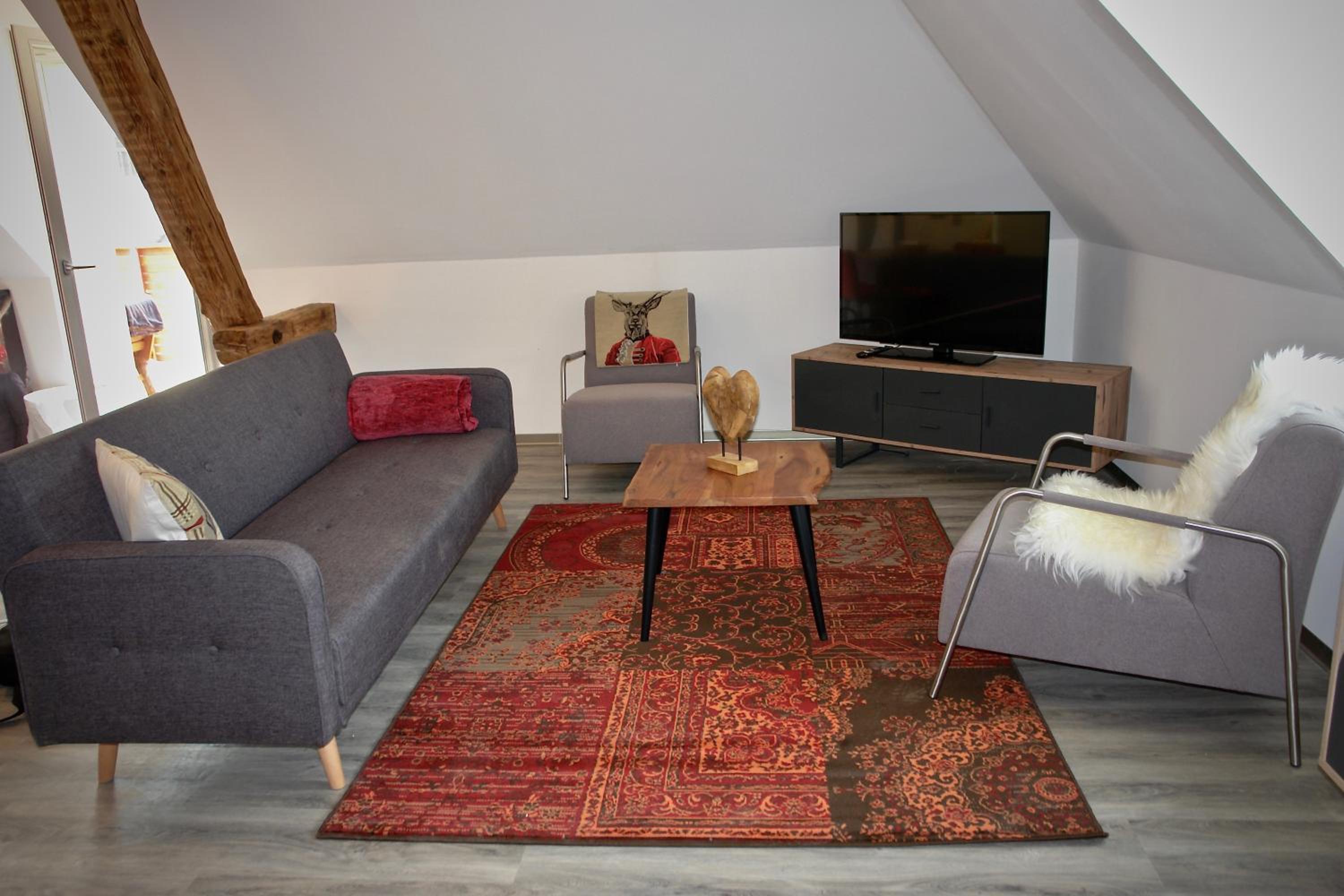 One-Bedroom Apartment - Photo 5