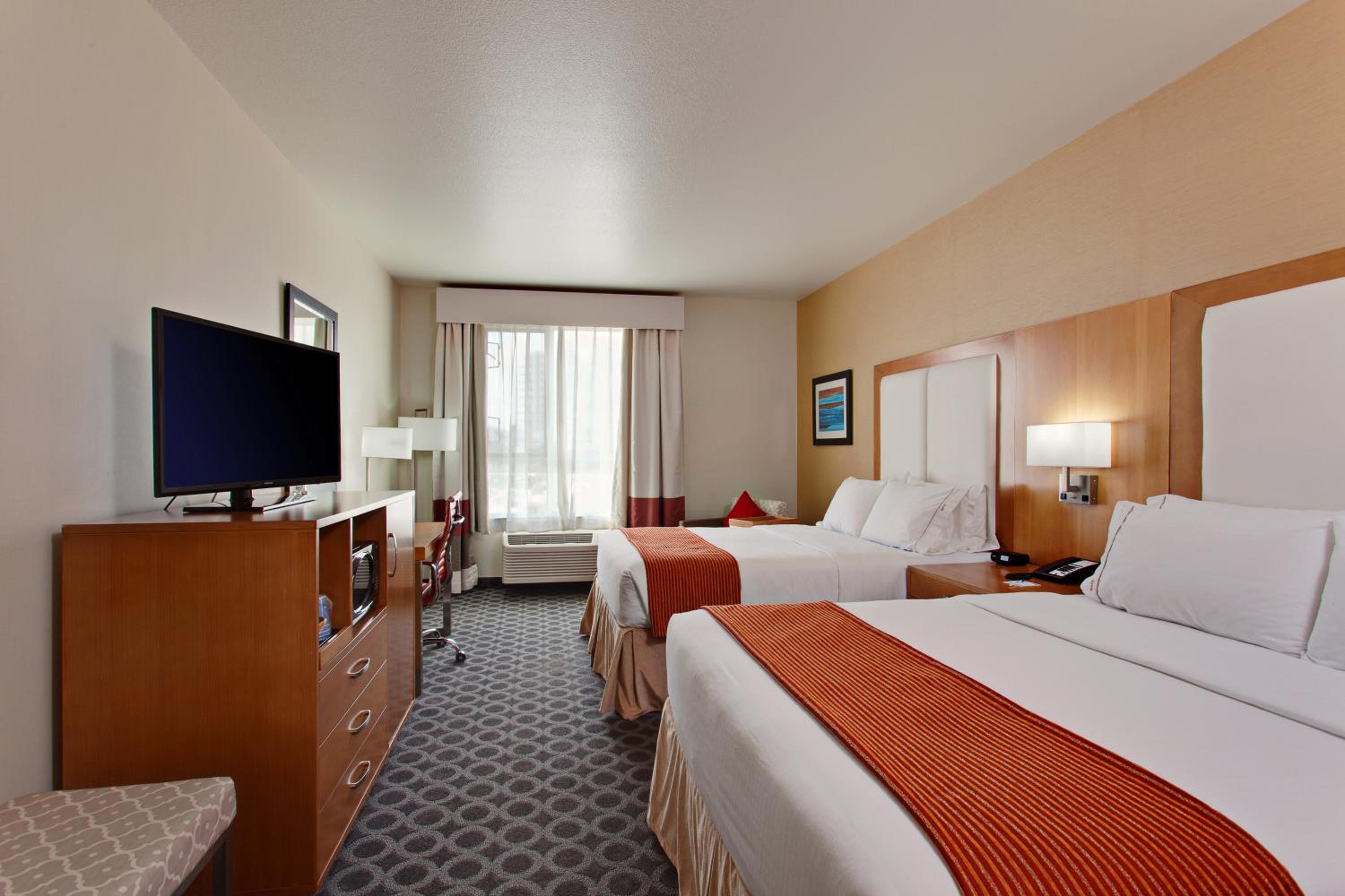Queen Room With Two Queen Beds - Hearing Accessible photo 1