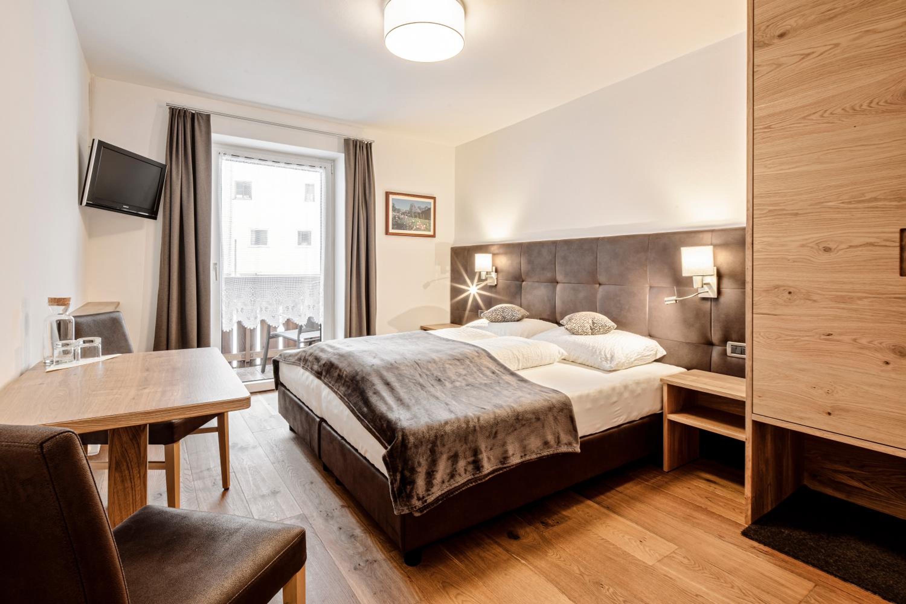 Budget Double Room photo 1