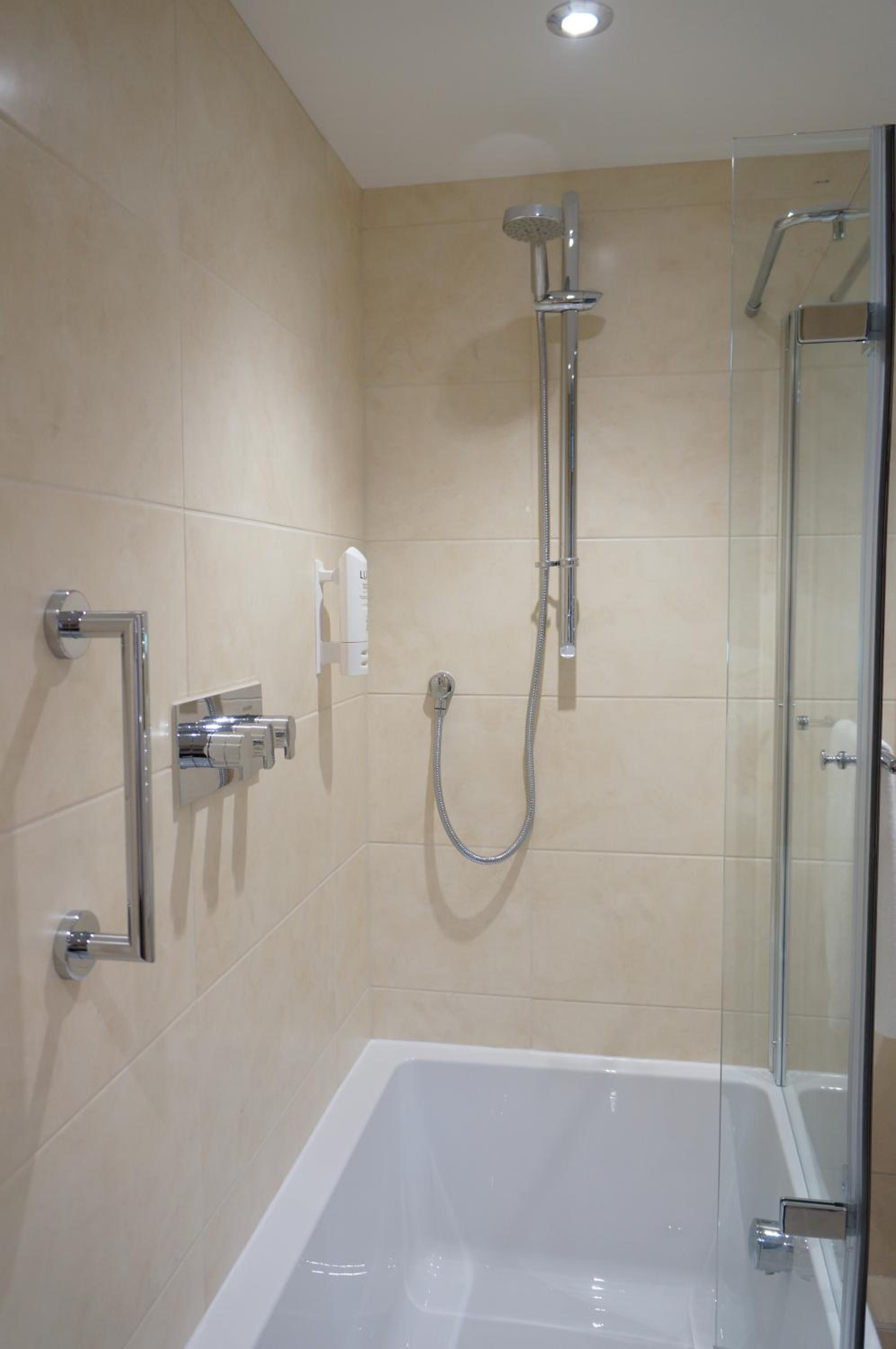 Deluxe Double Room - Photo 16