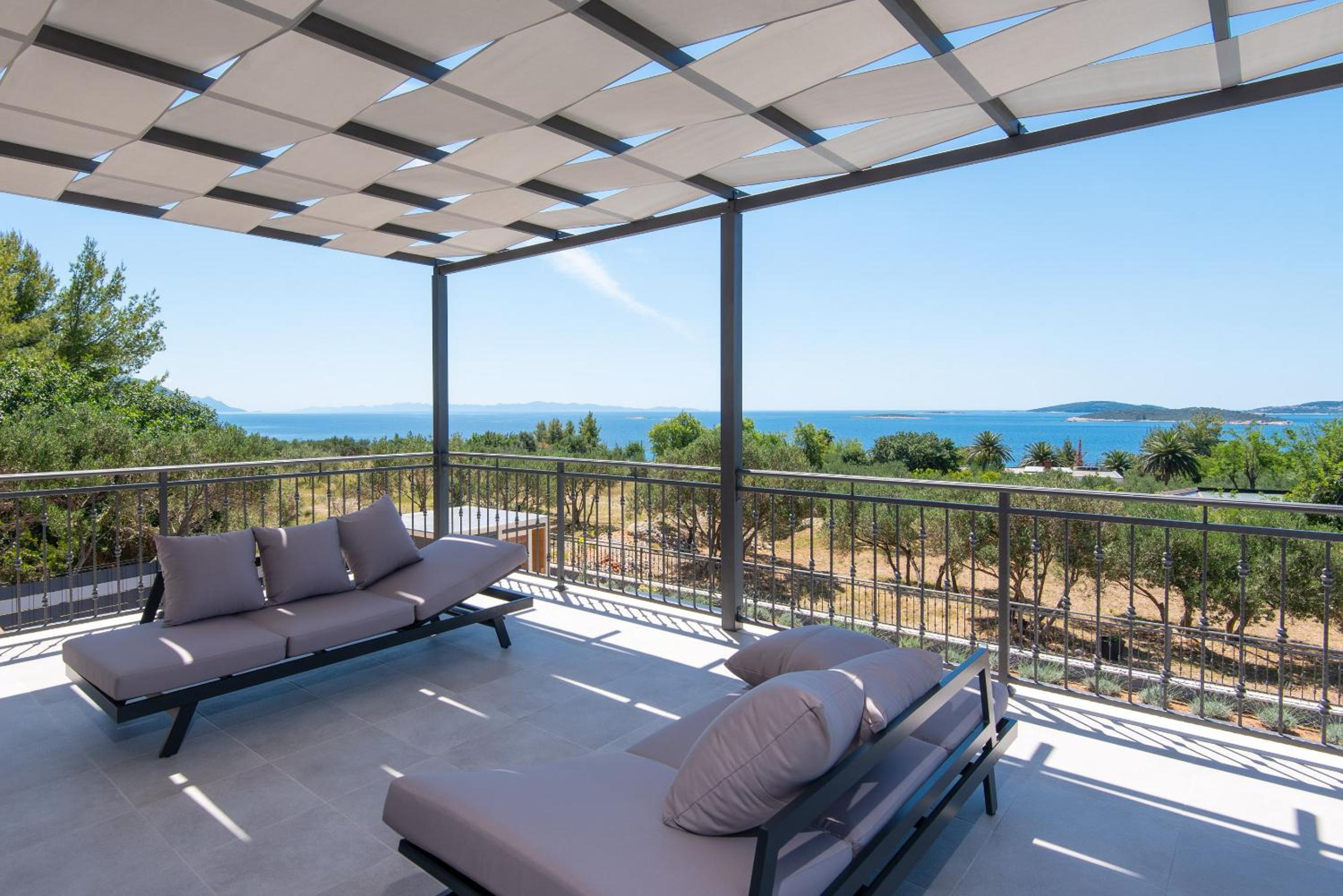 Villa photo 3