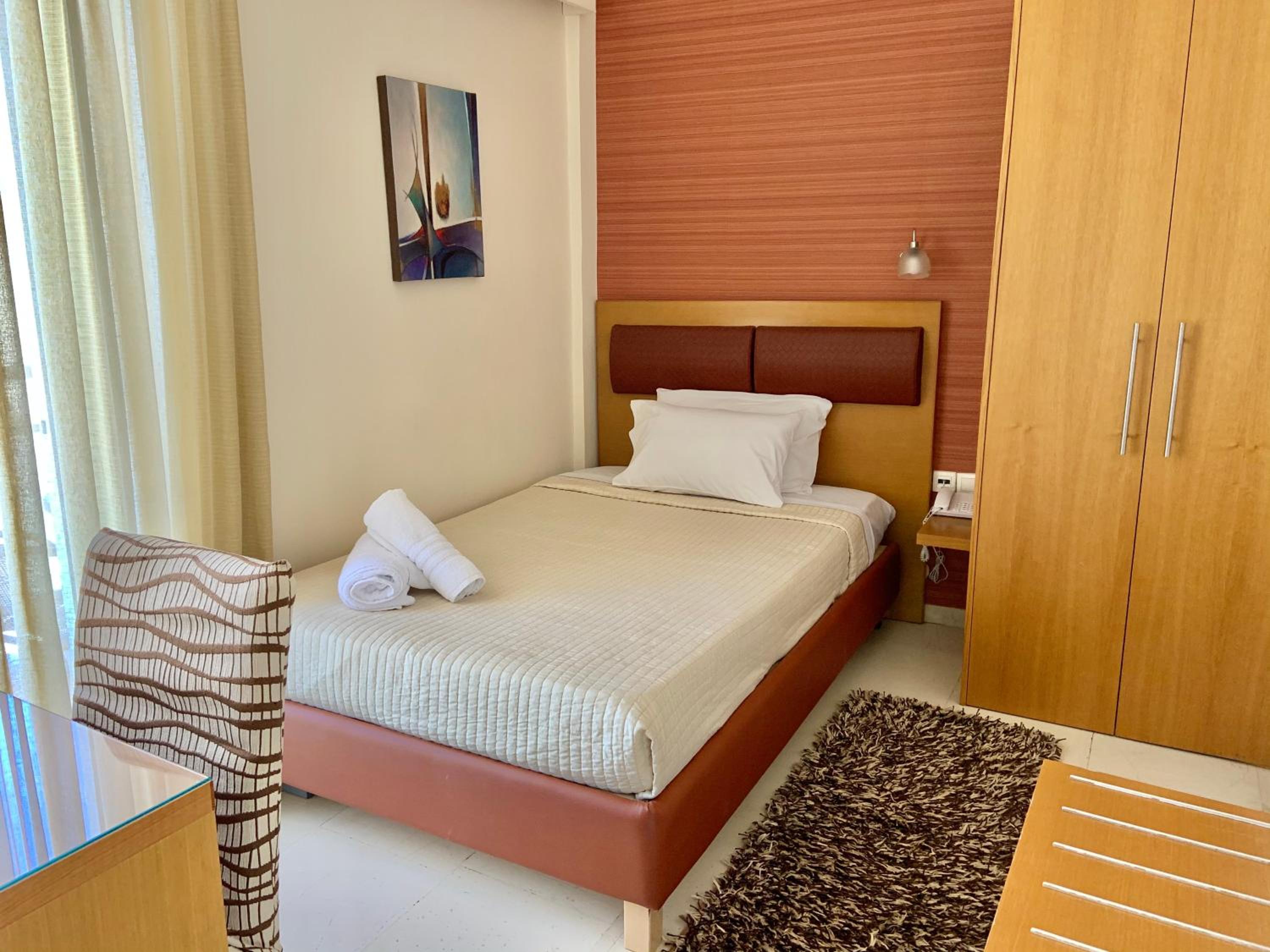 Single Room photo 3