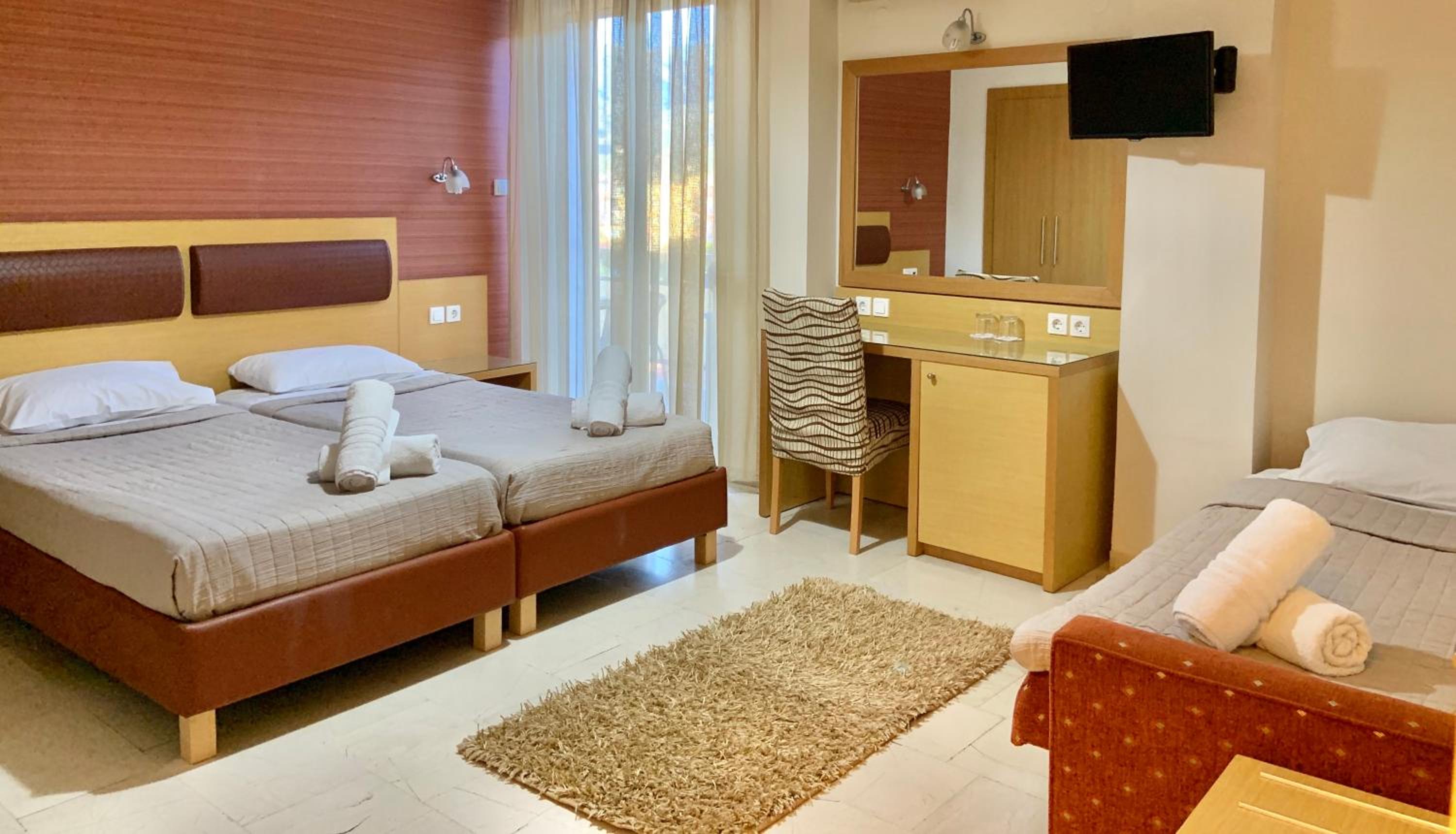 Triple Room photo 2