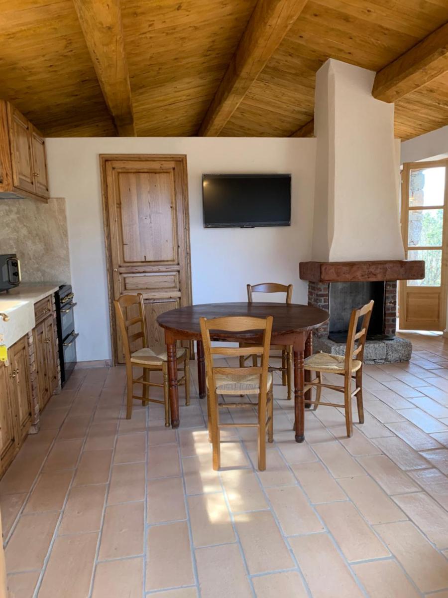 One-Bedroom House photo 2