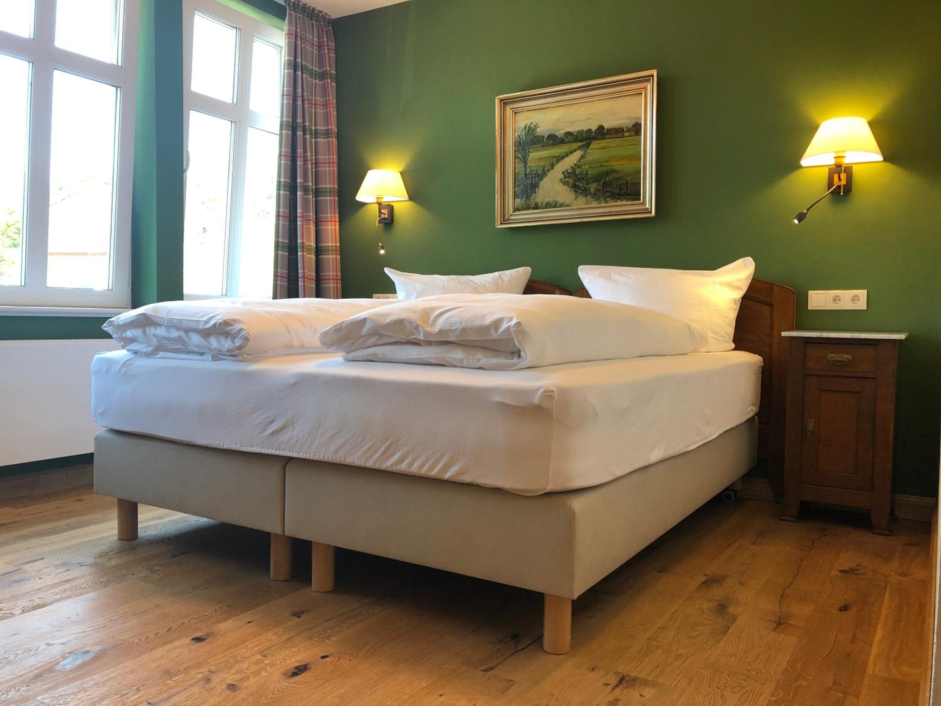 Deluxe Double Room - Photo 16