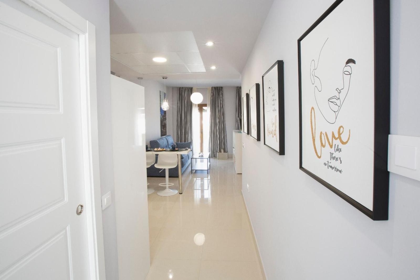 Studio Apartment - Photo 14