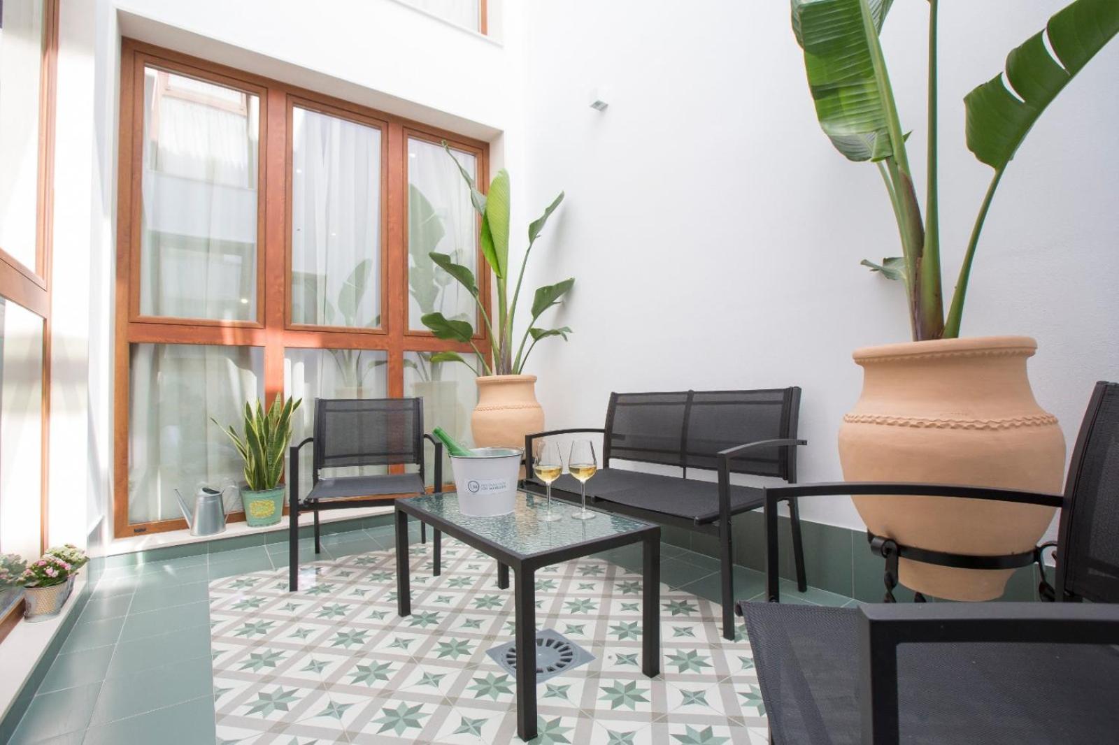Studio Apartment - Photo 11