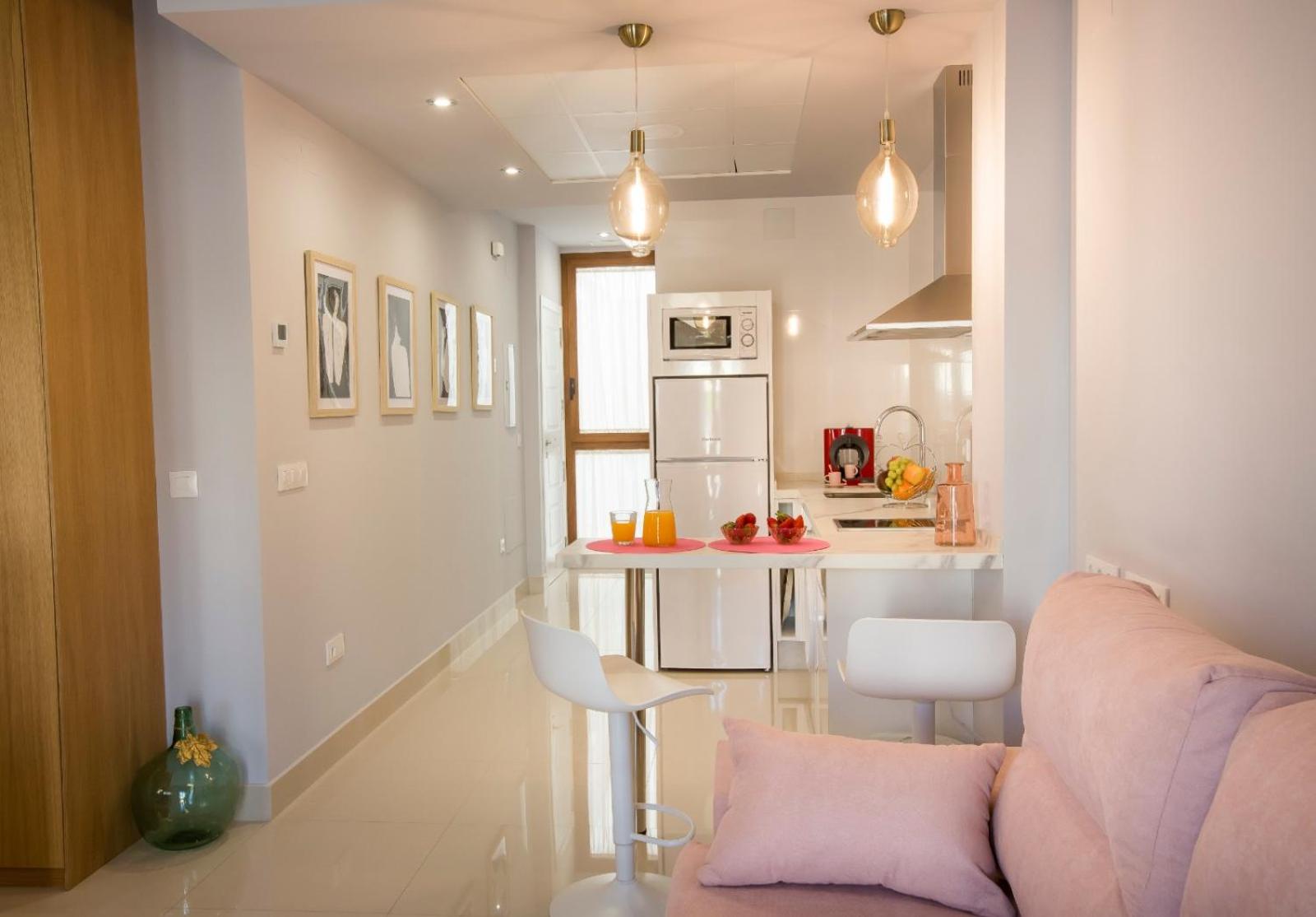 Studio Apartment - Photo 10