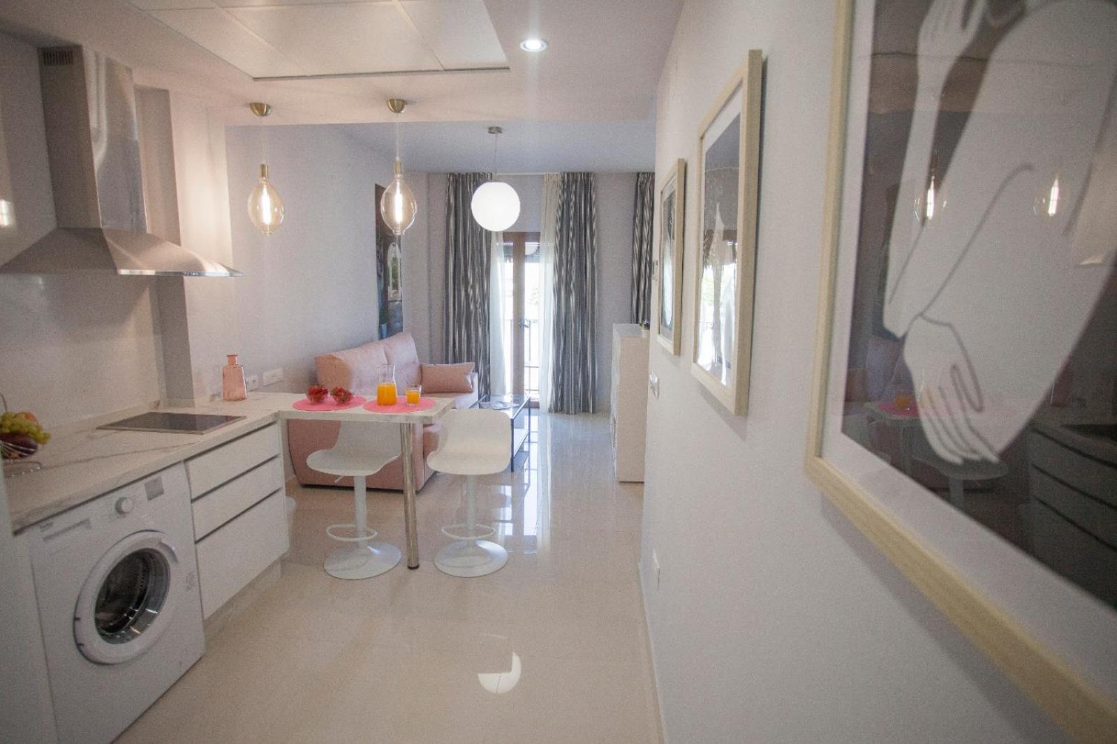 Studio Apartment - Photo 19