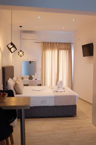 Deluxe Double Room with Balcony photo 1