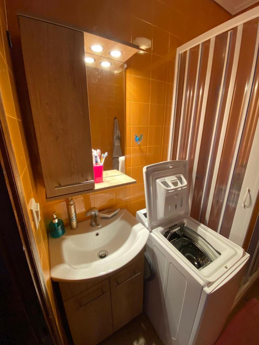 One-Bedroom House photo 2