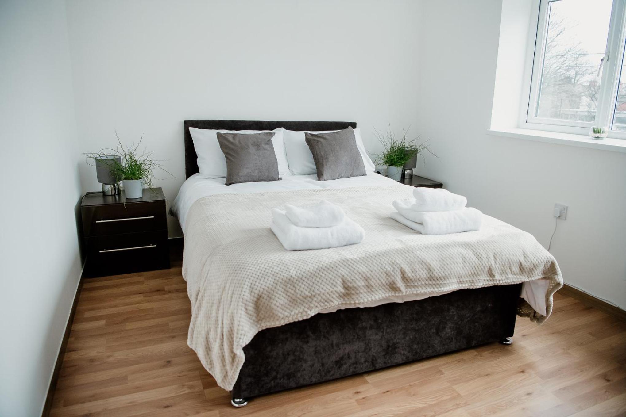 Two-Bedroom Apartment - Photo 5