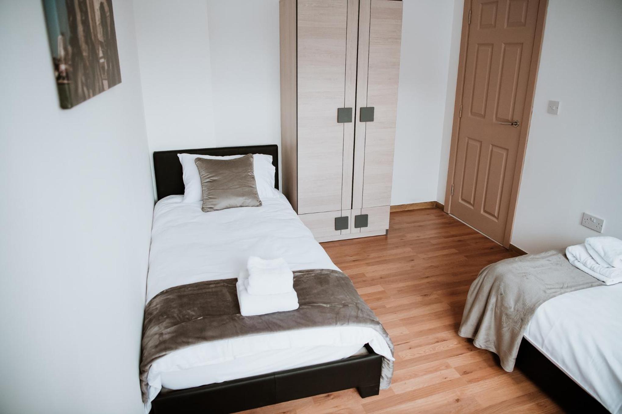 Two-Bedroom Apartment - Photo 11
