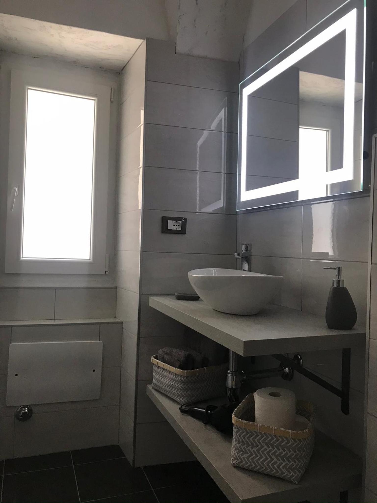 One-Bedroom Apartment - Photo 8