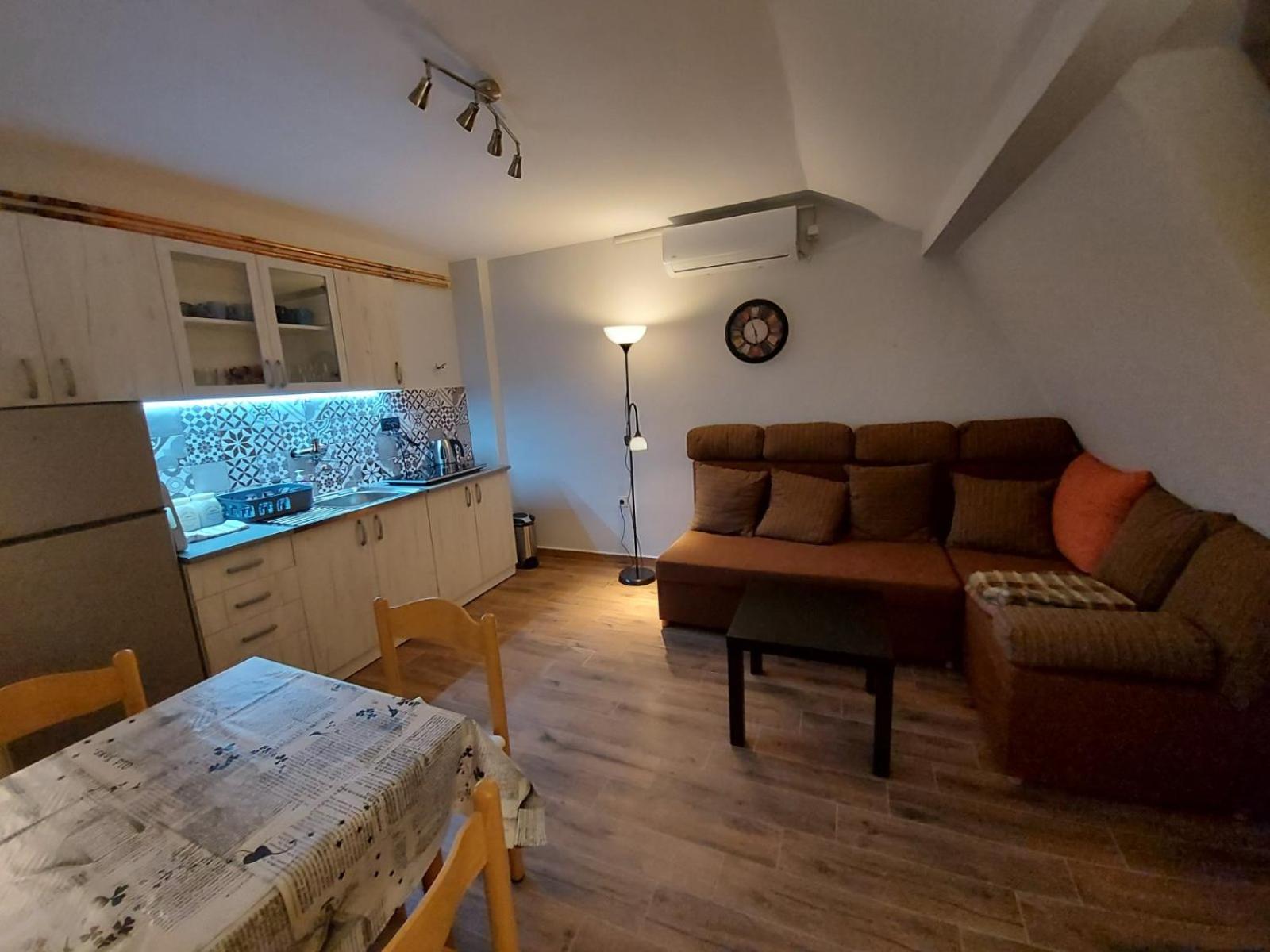 Three-Bedroom Apartment photo 1