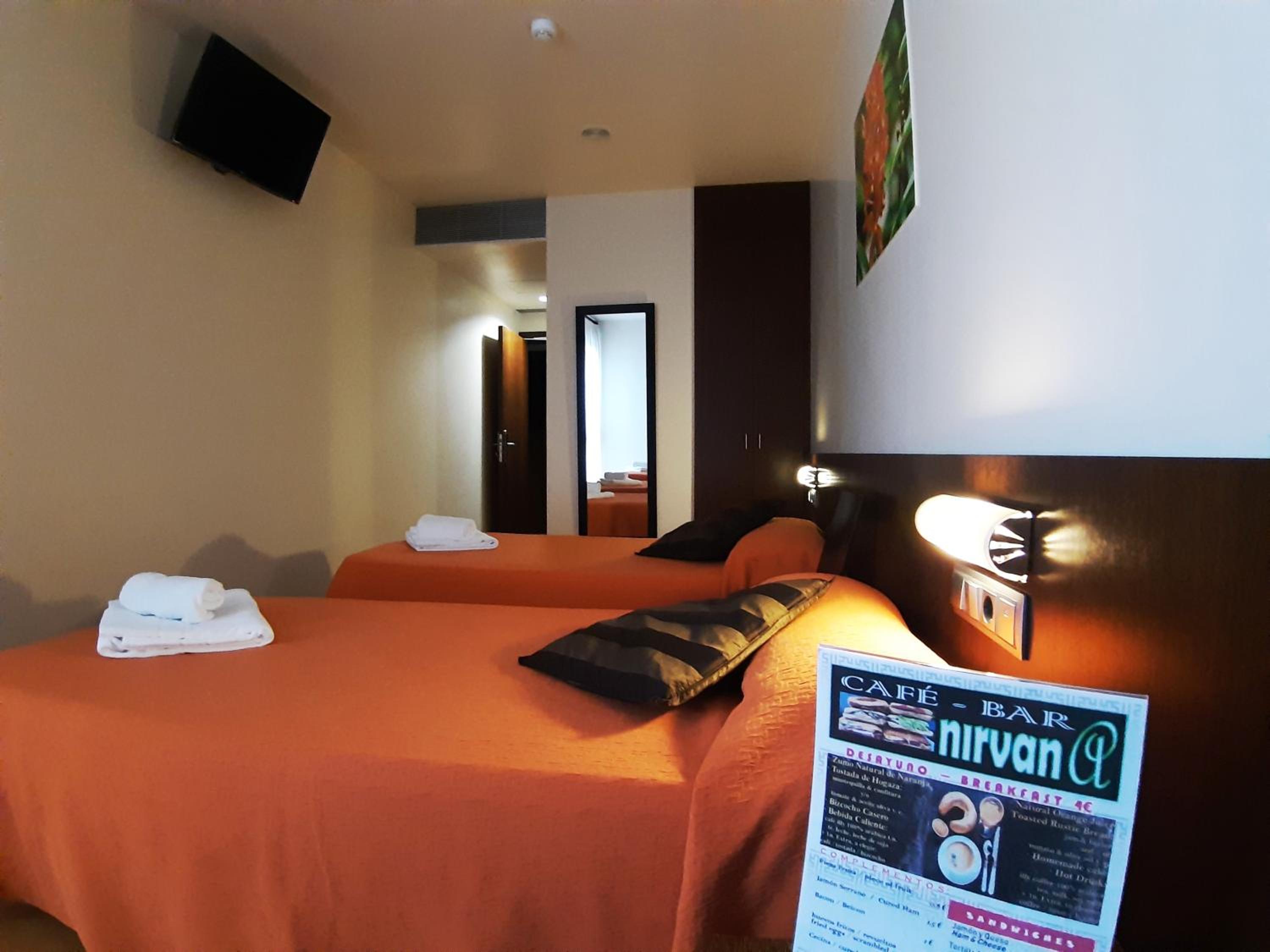 Triple Room - Photo 5