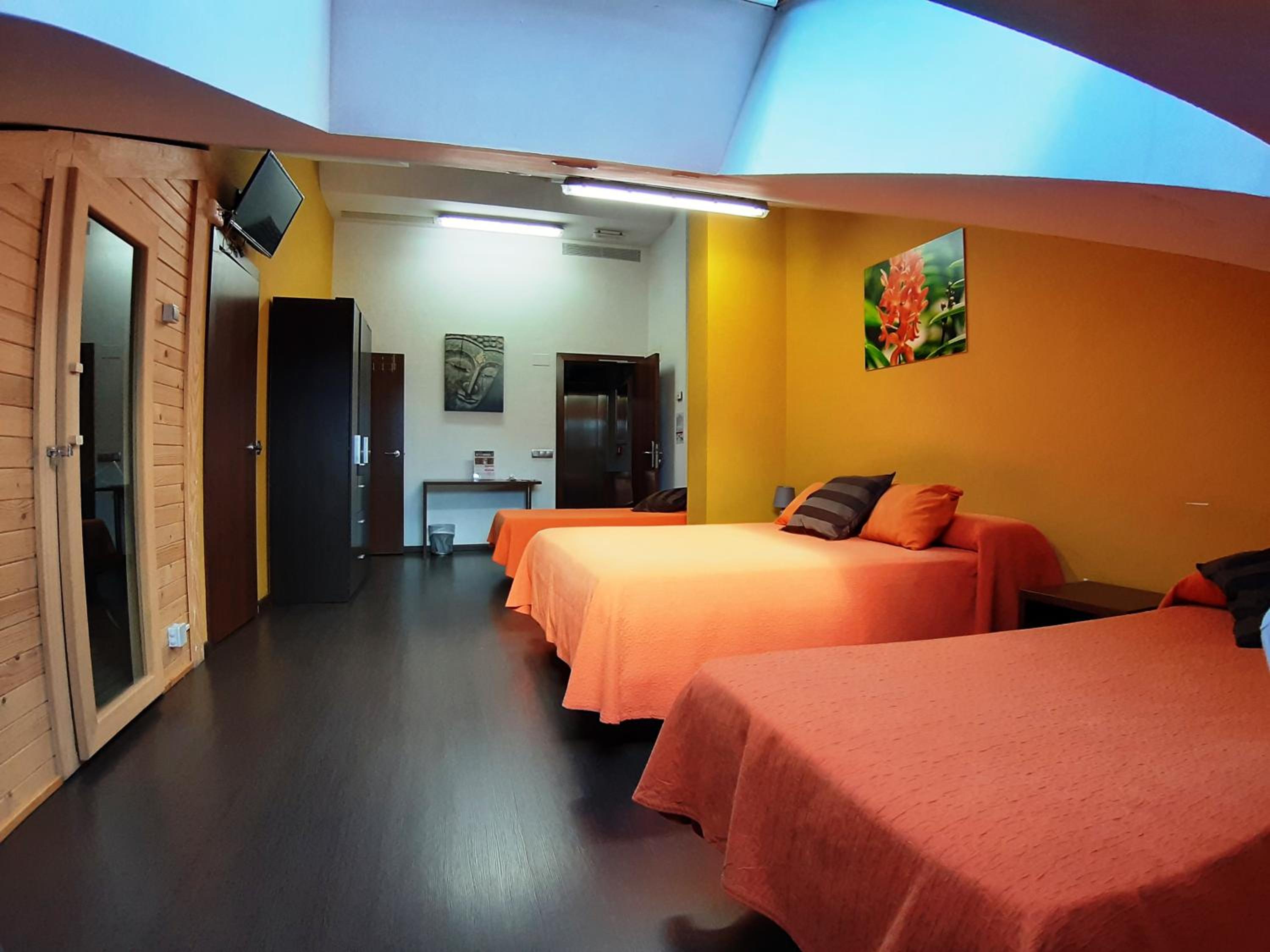 Quadruple Room - Photo 1