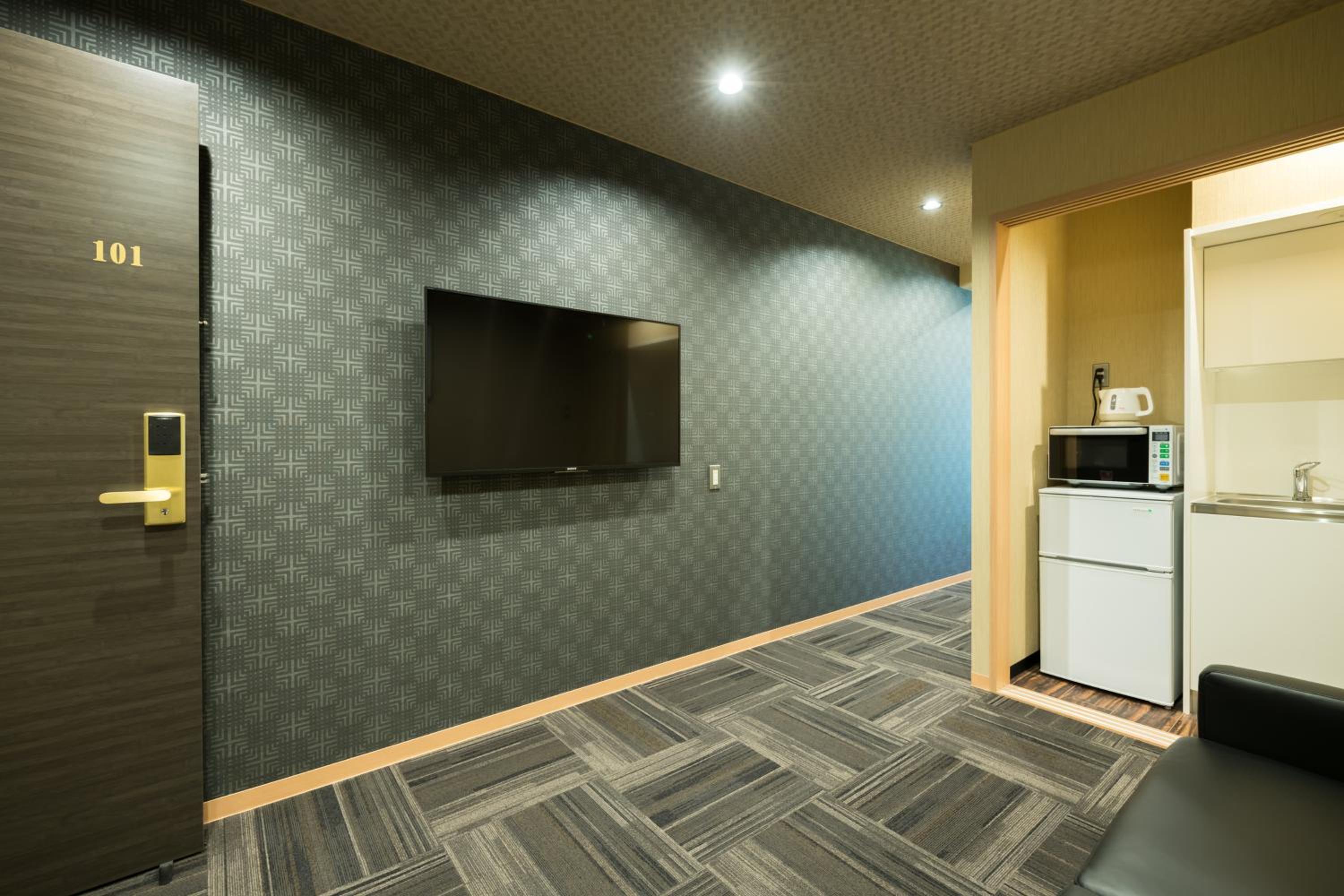 Jacuzzi Suite photo 2