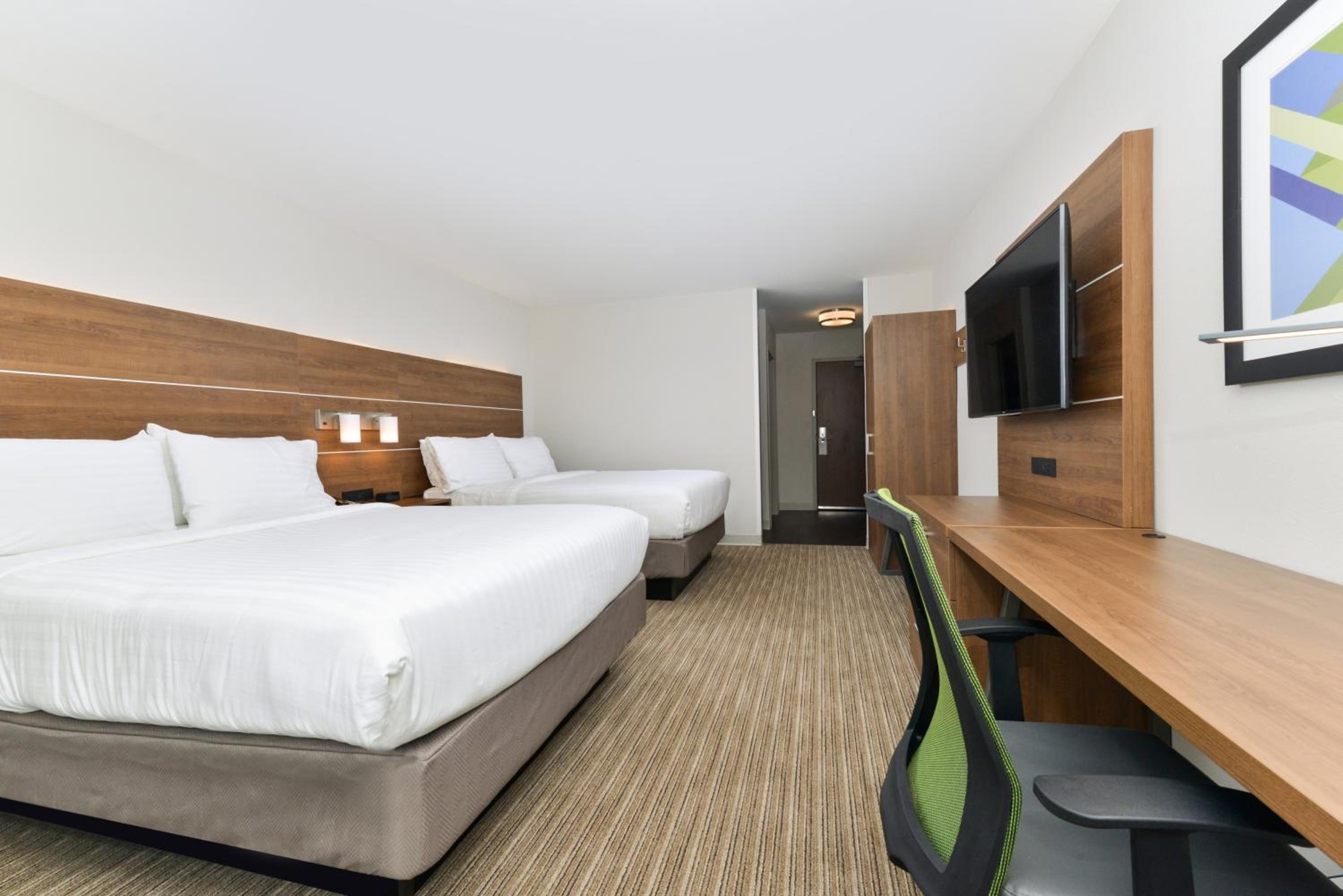 Queen Room with Two Queen Beds - Hearing Accessible/Non-Smoking
