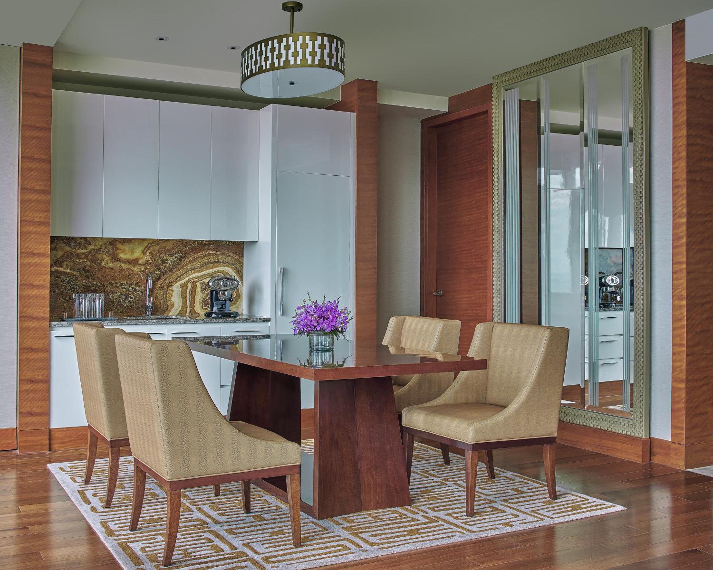 Grand Executive Suite Grand Executive Suite