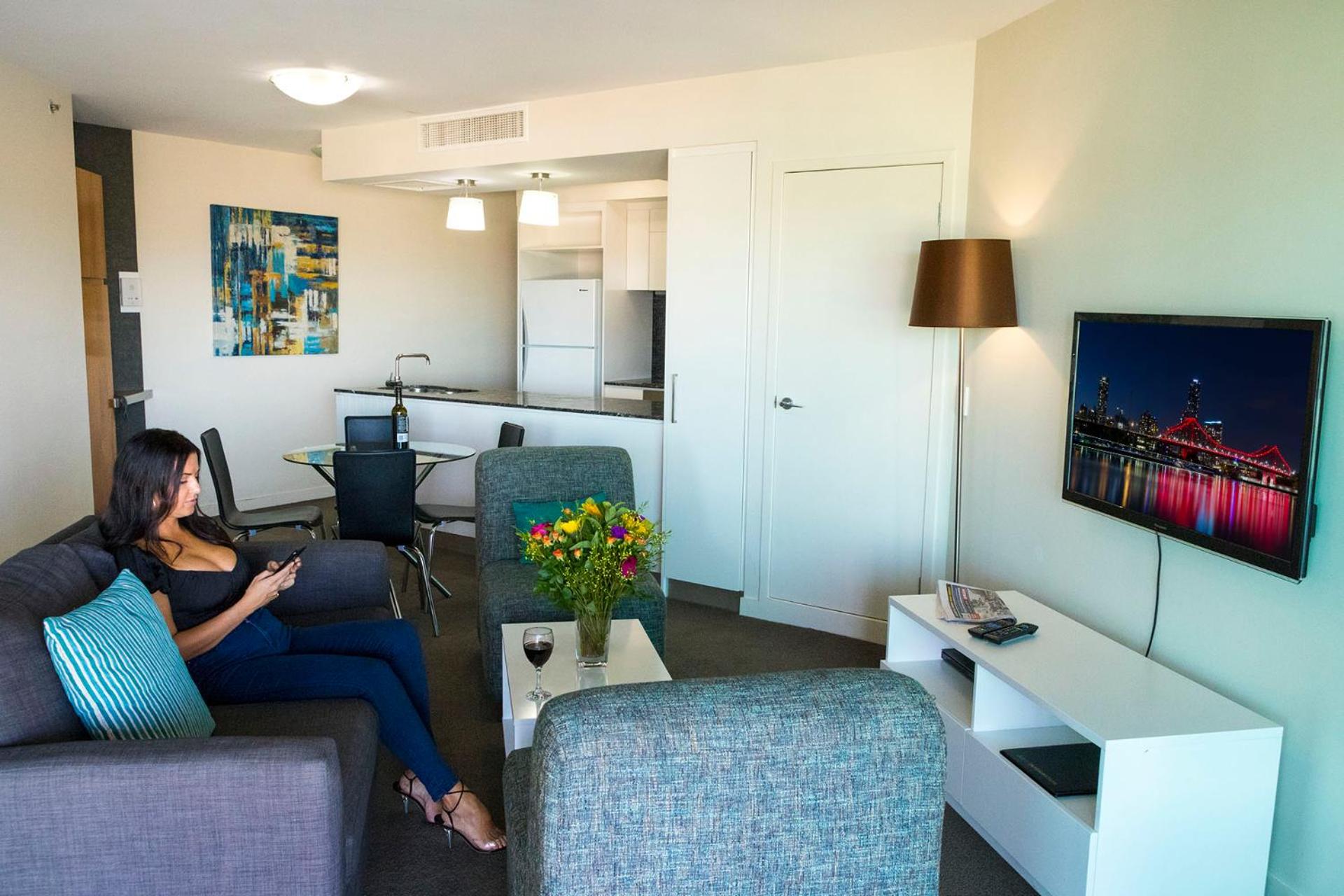 Two-Bedroom River View Apartment - Healthy Sleep Package - Photo 19