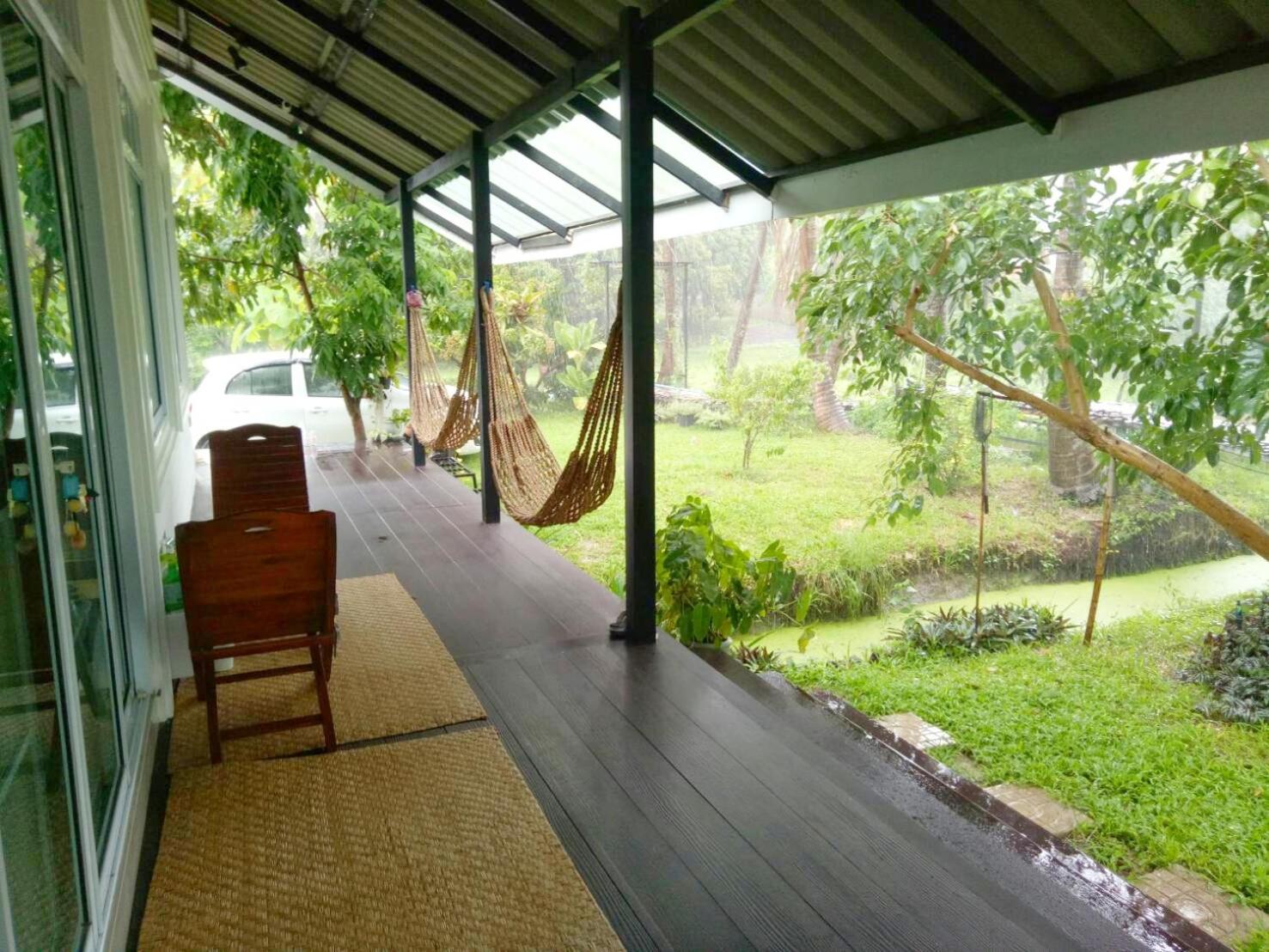 Two-Bedroom House - Photo 10