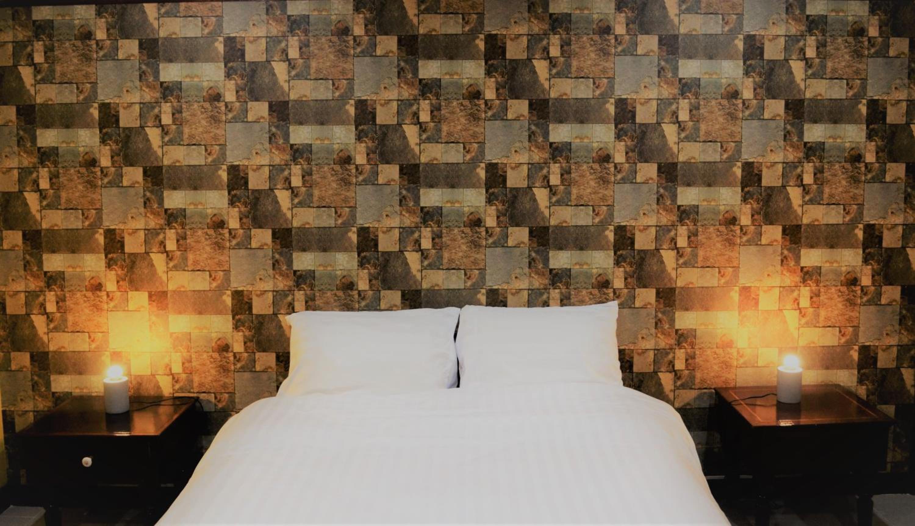 Double Room with Private Bathroom - Photo 10