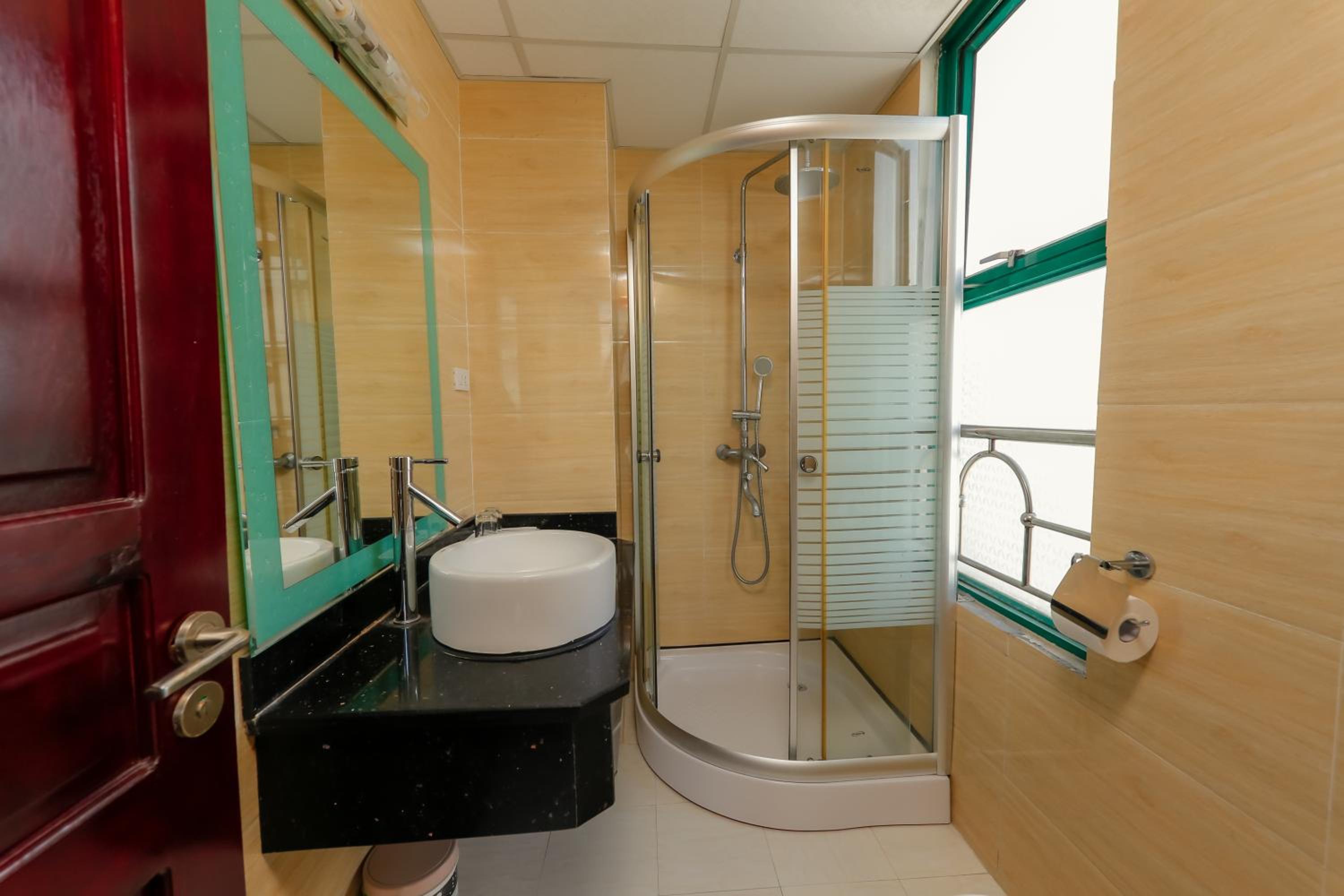 Deluxe Family Room - Photo 10