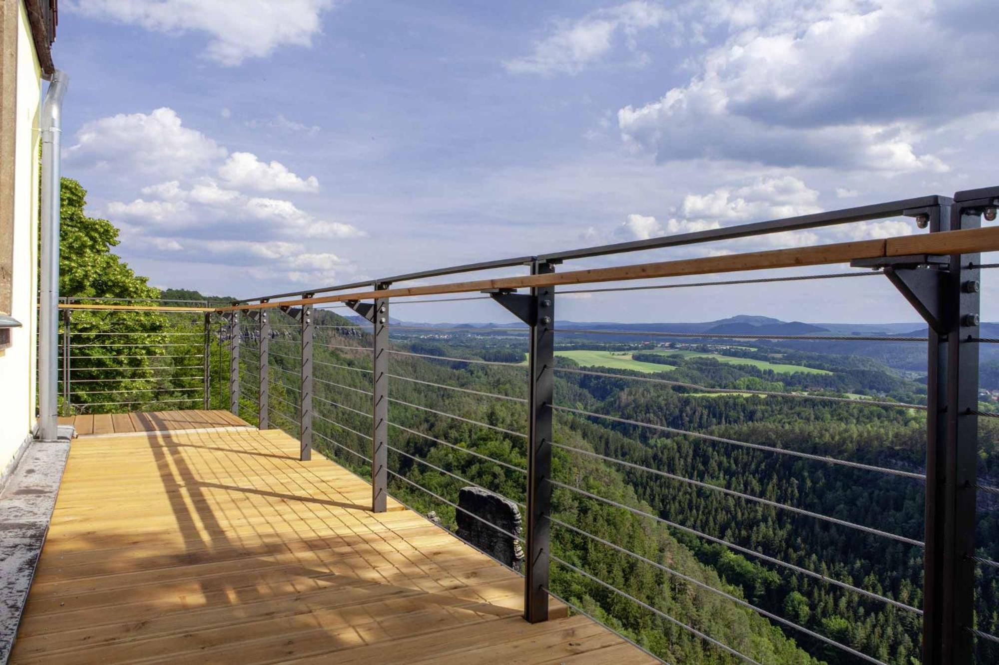 Apartment with Mountain View photo 3