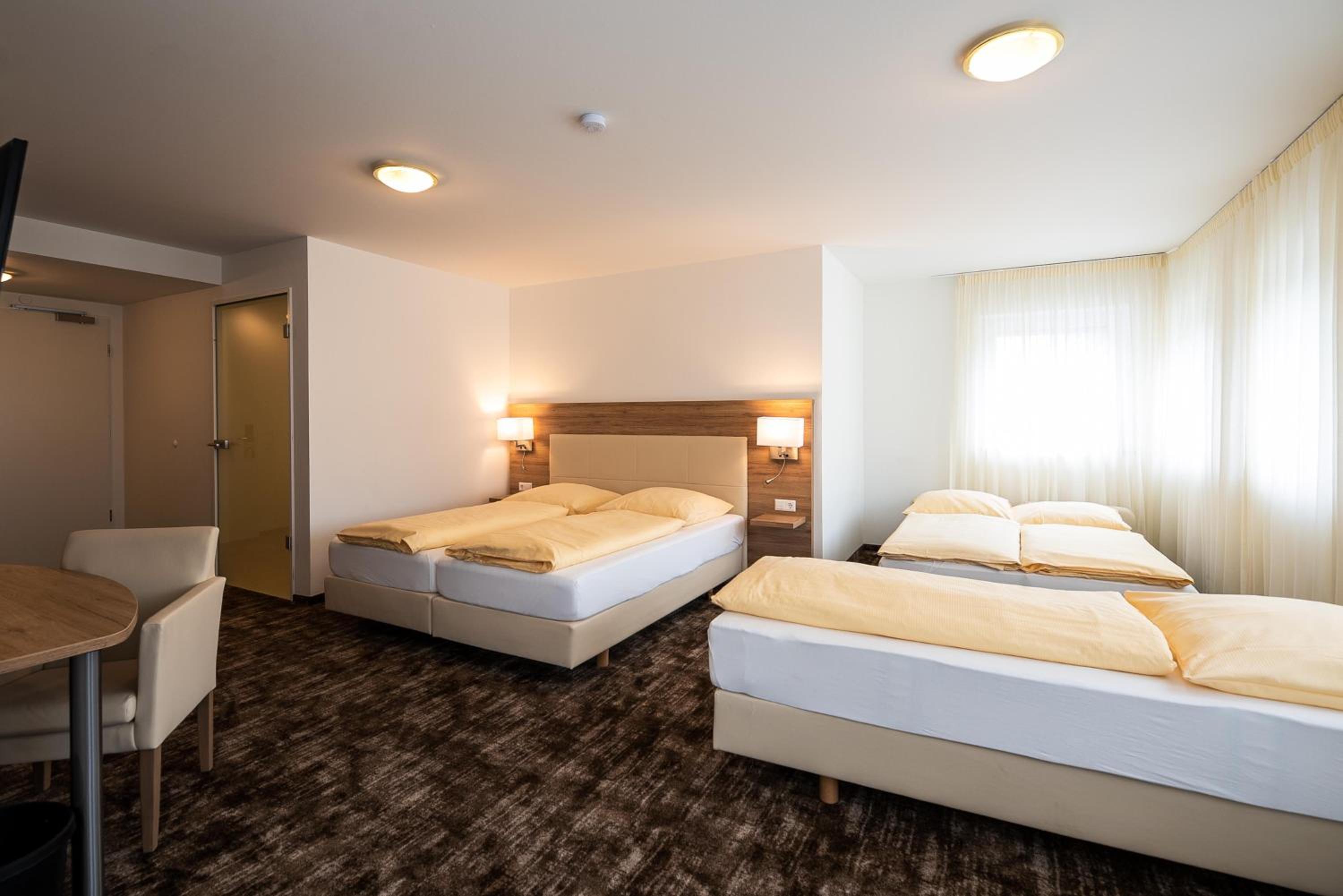Standard Triple Room photo 2