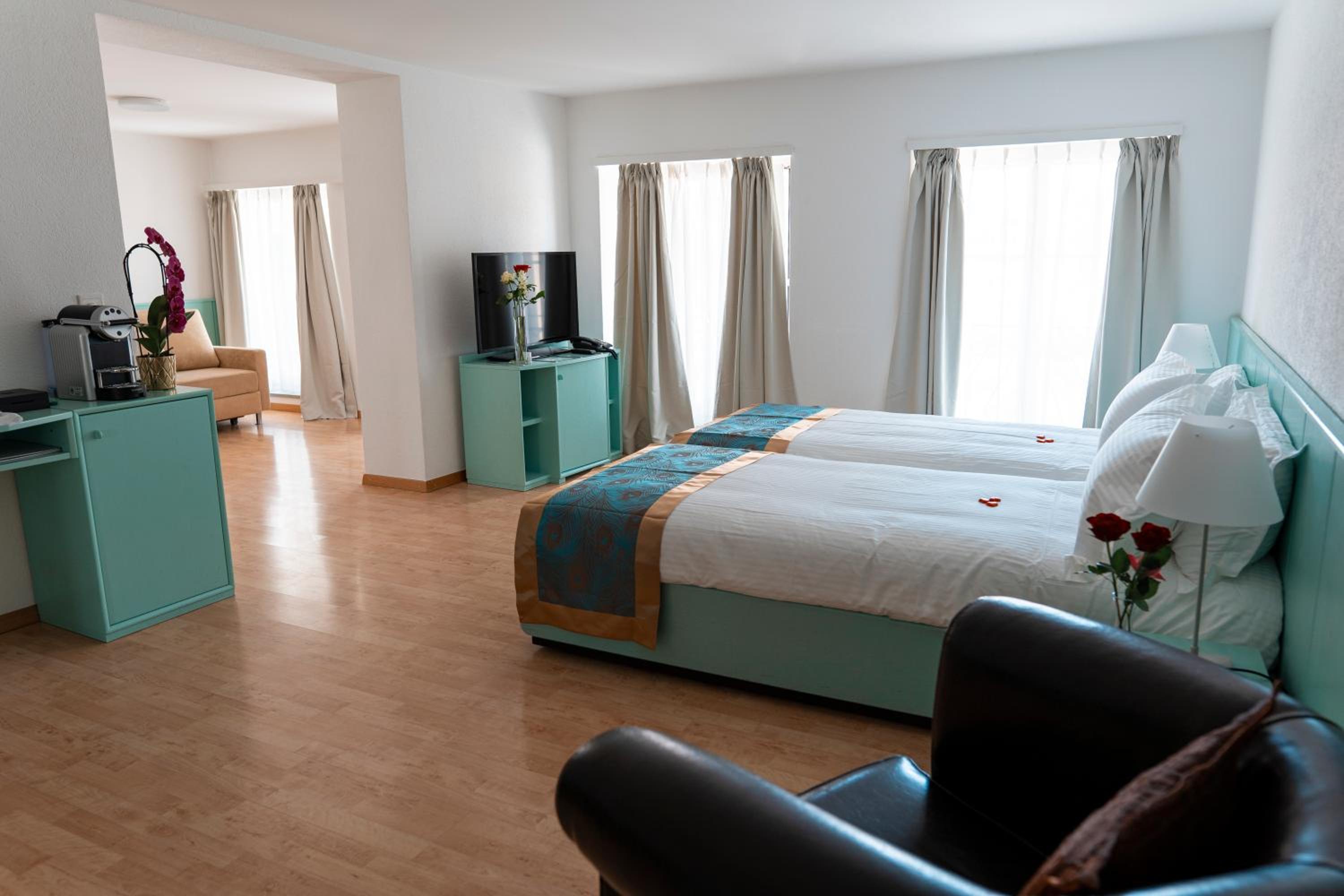Superior Suite - Photo 4