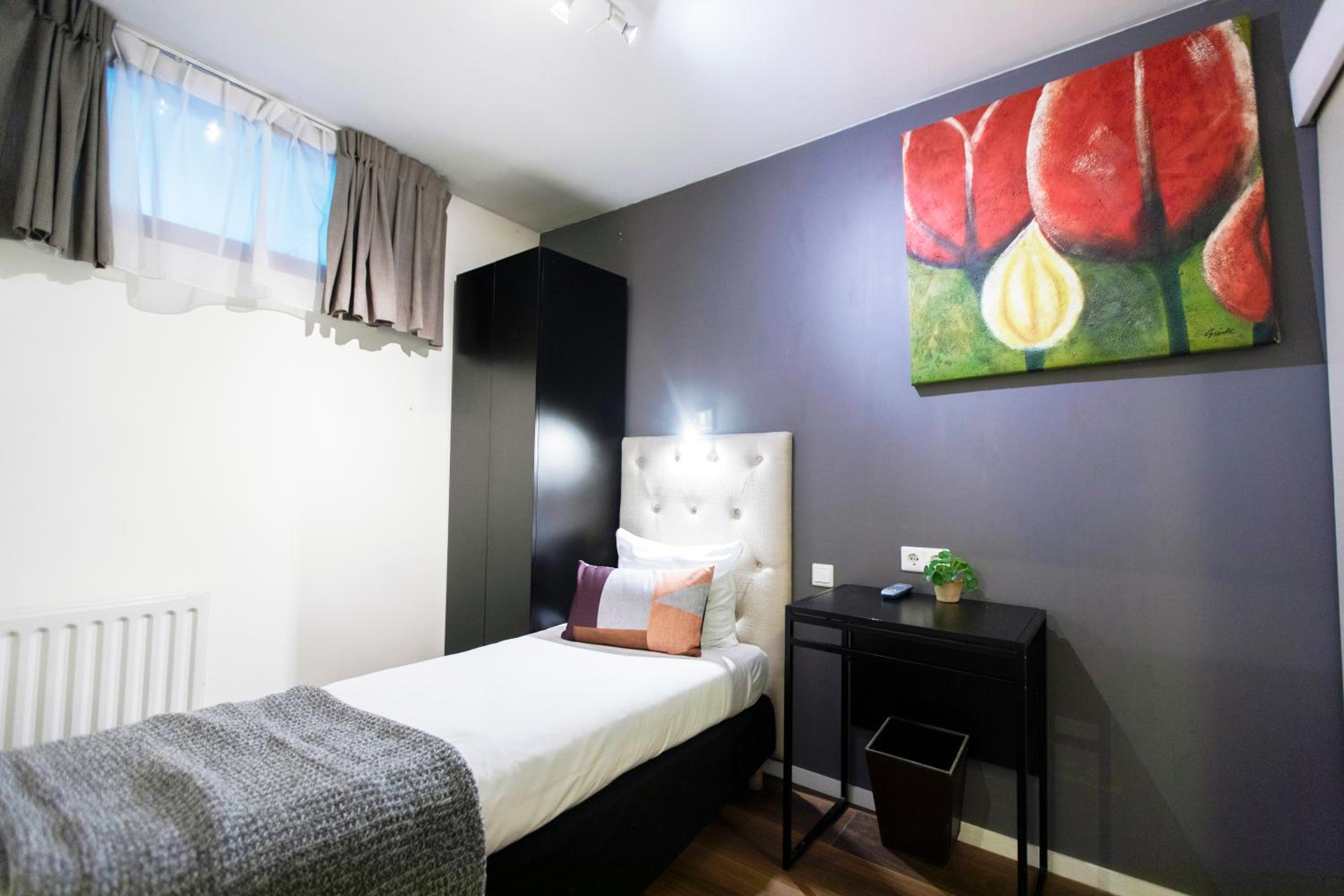 Low Budget Single room photo 2