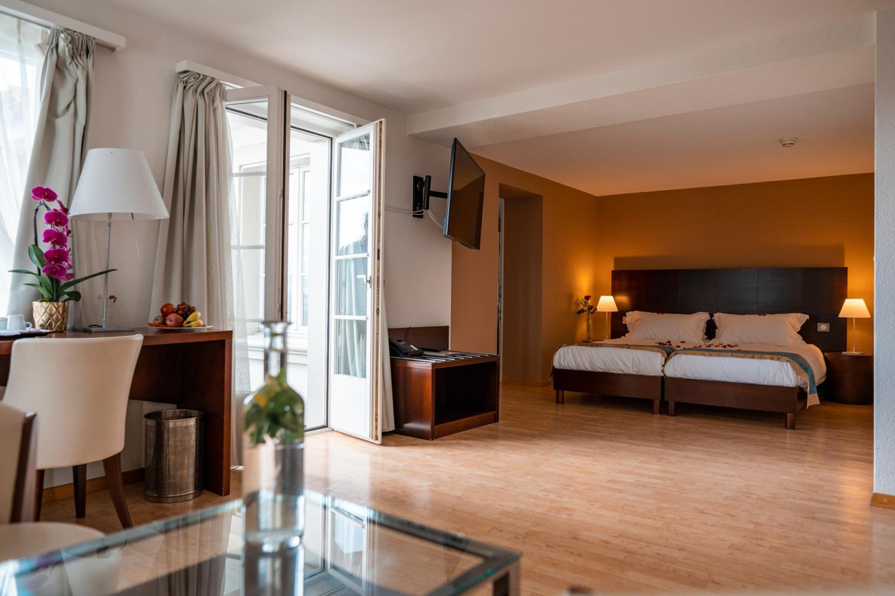 Suite with Balcony - Photo 1