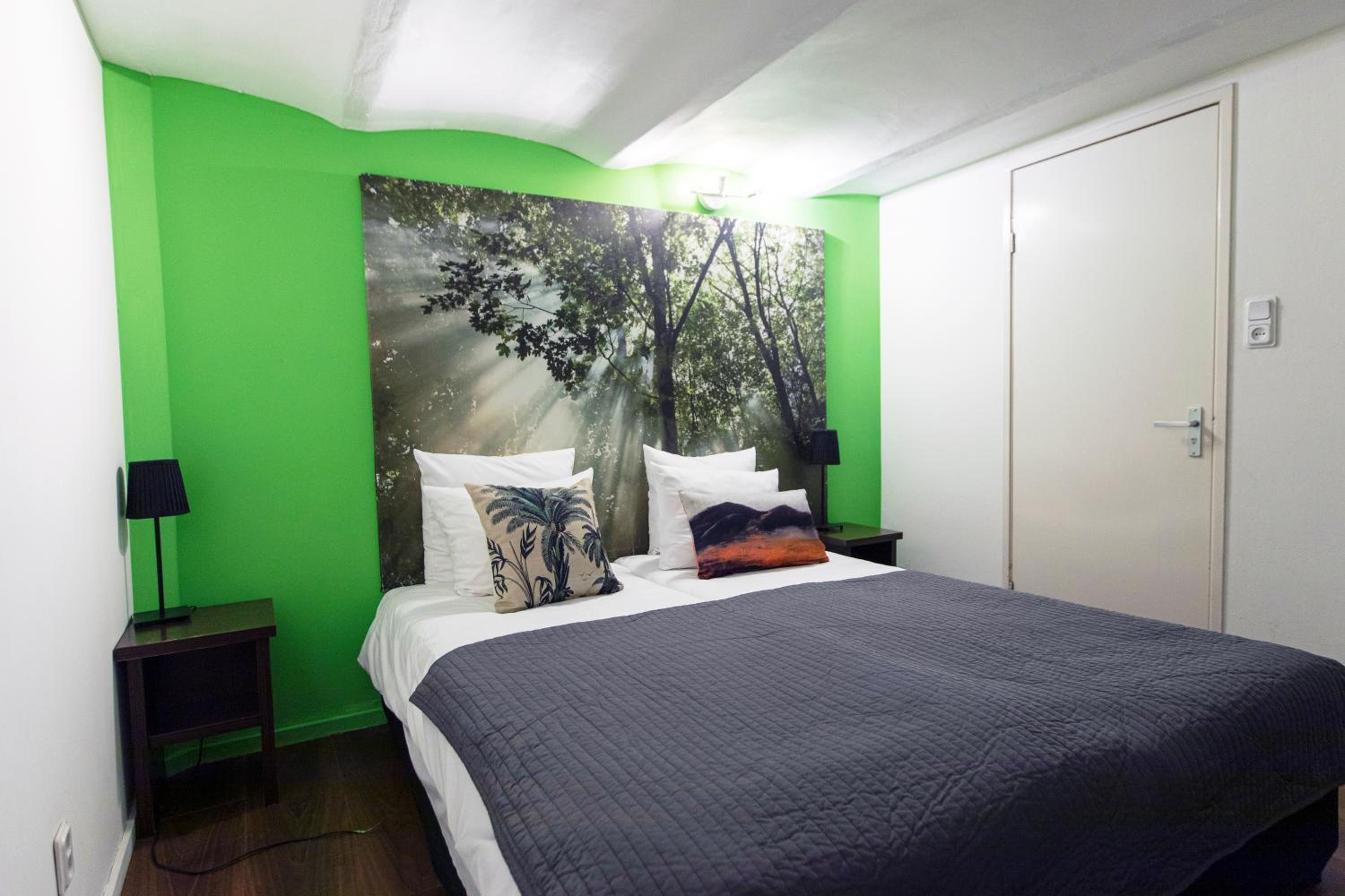 Economy Twin Room photo 3