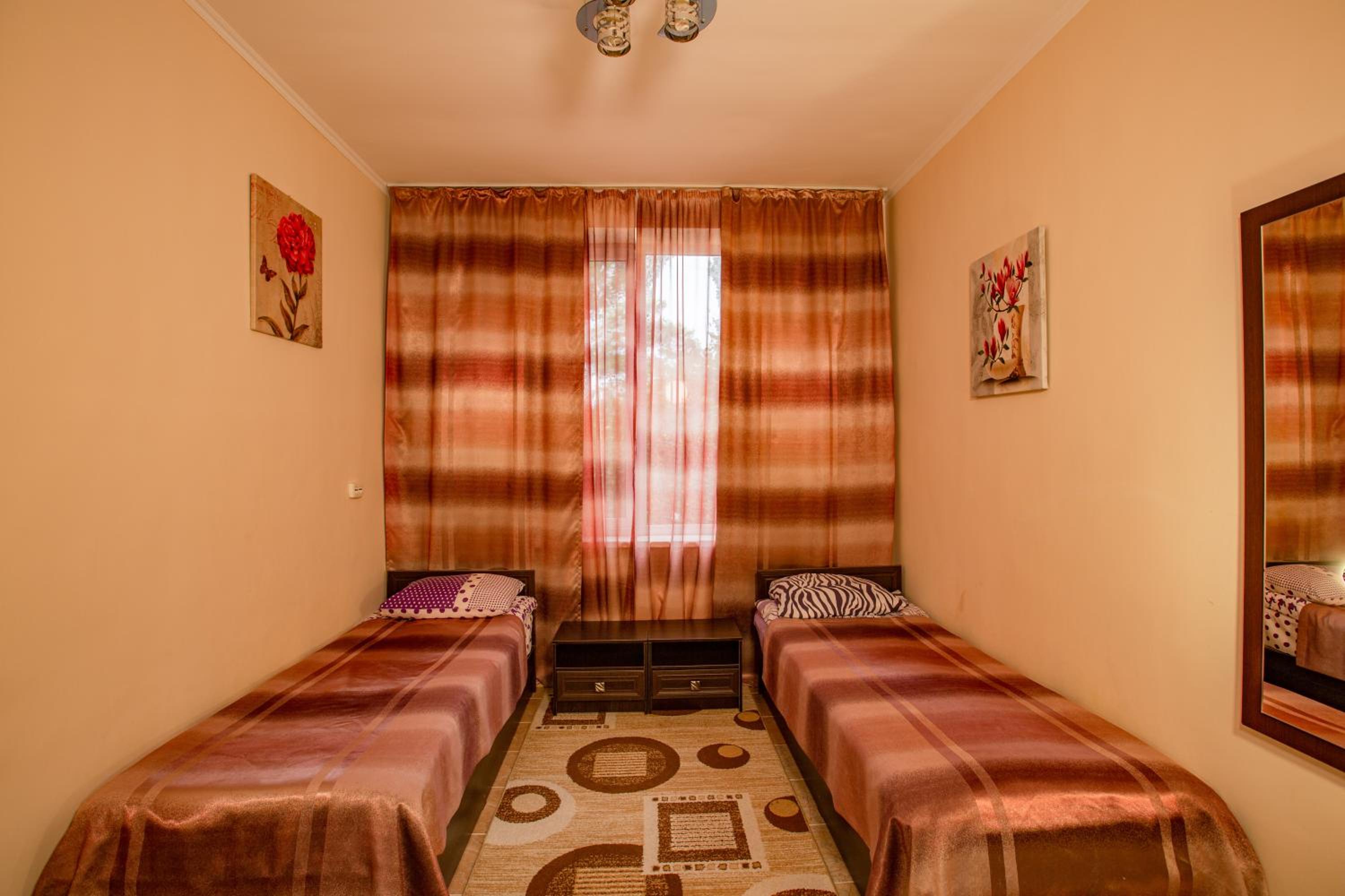 Budget Twin Room photo 2