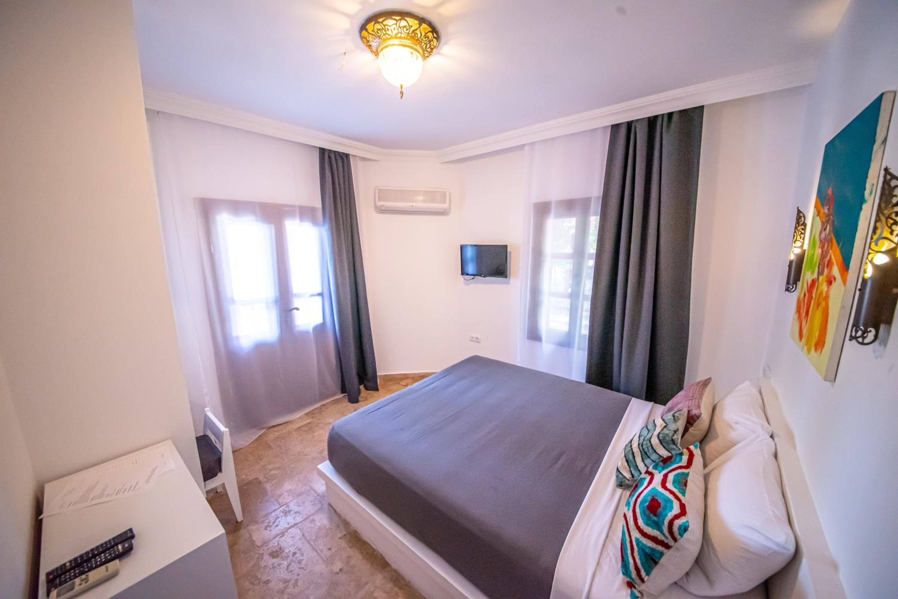 Double or Twin Room with Balcony photo 1